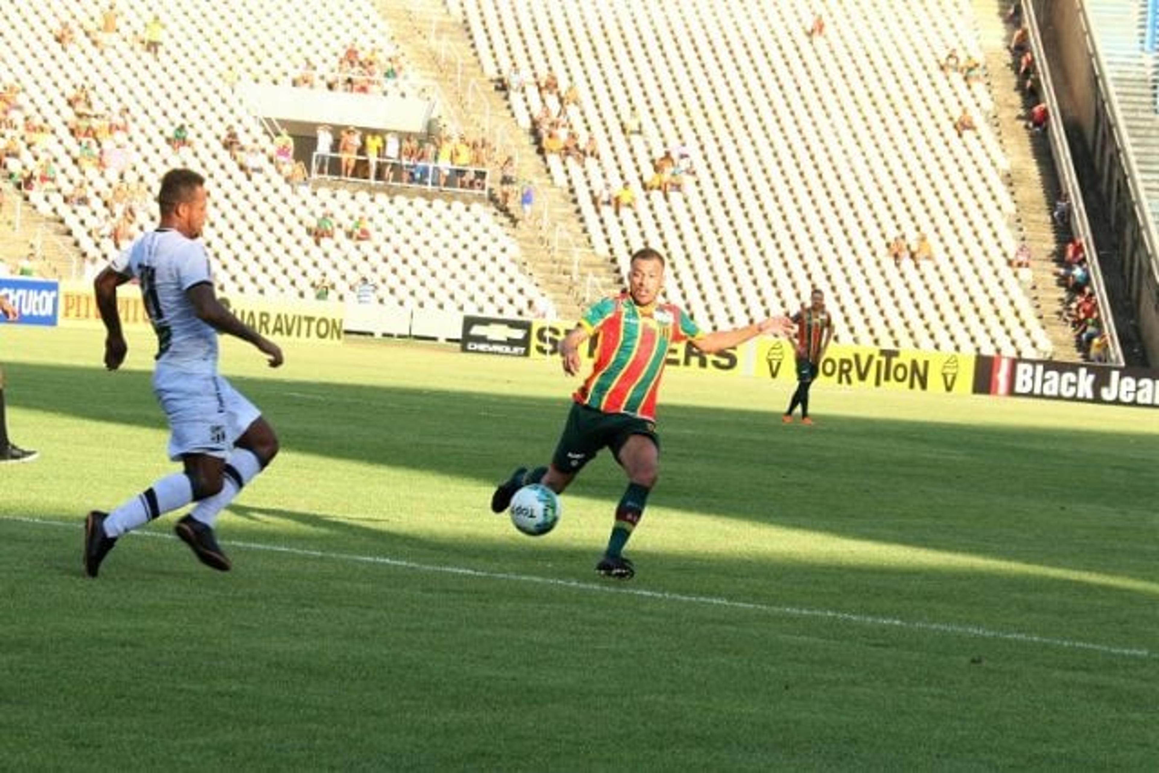 Ceará, Londrina e Oeste vencem e sobem na tabela da Série B