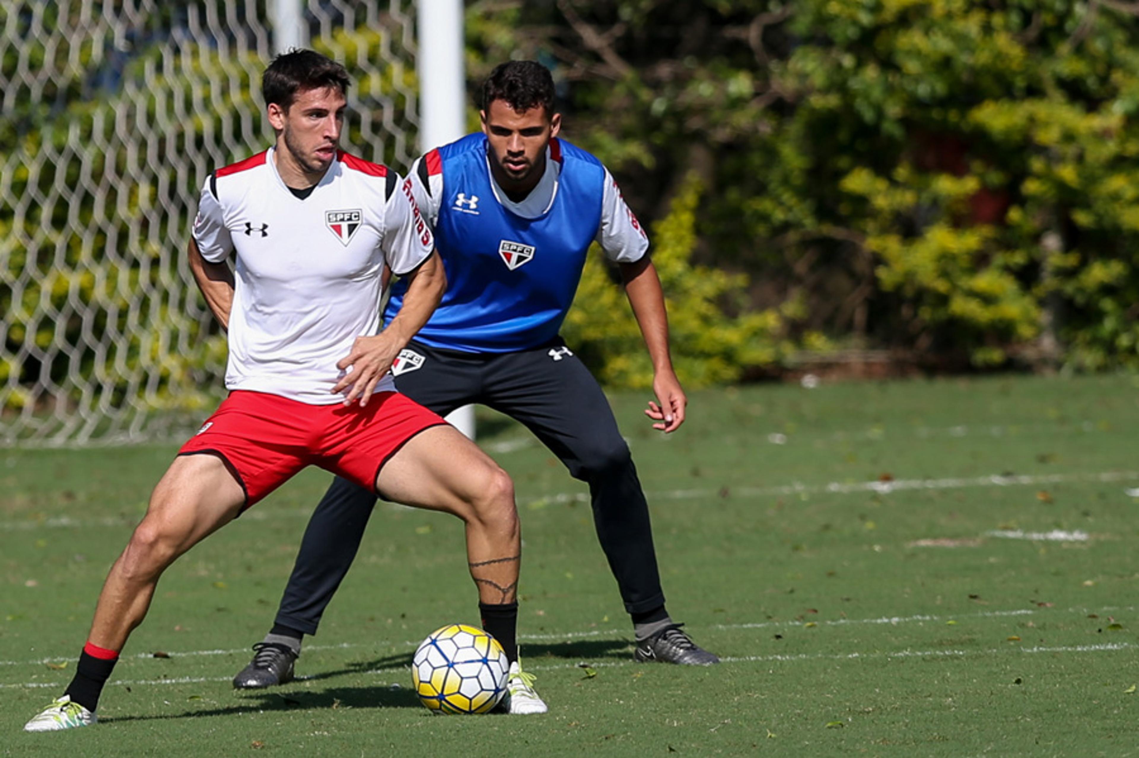 Bauza arma São Paulo com Calleri e Ytalo e dupla funciona em treino