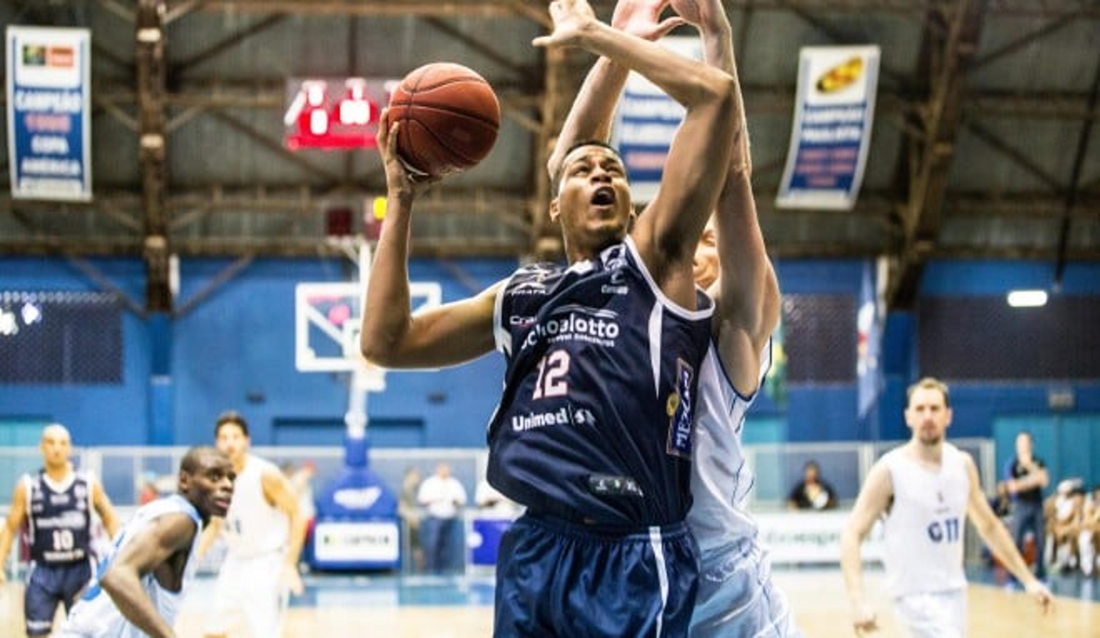 LANCE! Livre: Brasileiro desiste de participar do Draft da NBA em 2016