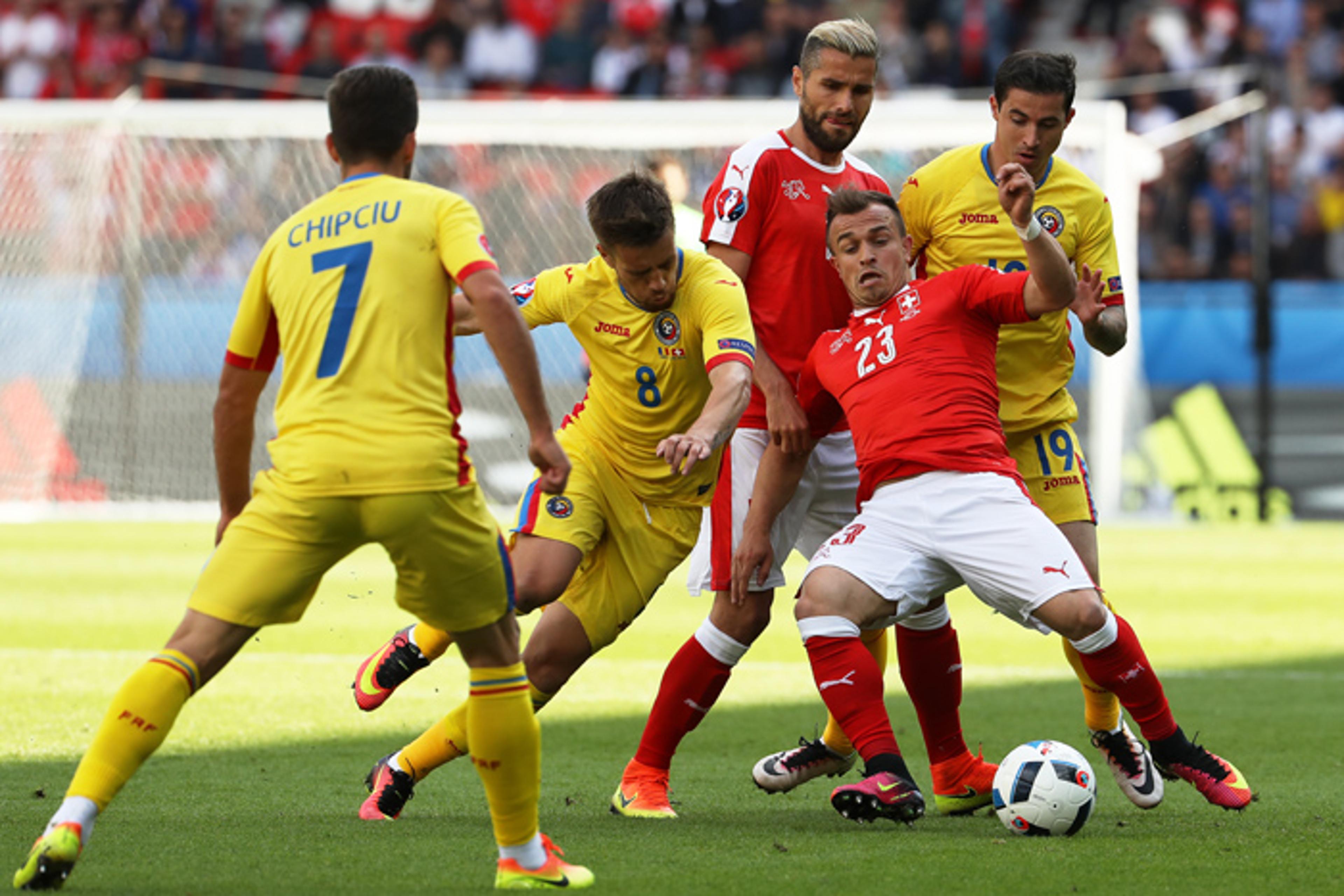 Com Shaqiri apagado, Suíça fica no empate com a Romênia na Eurocopa