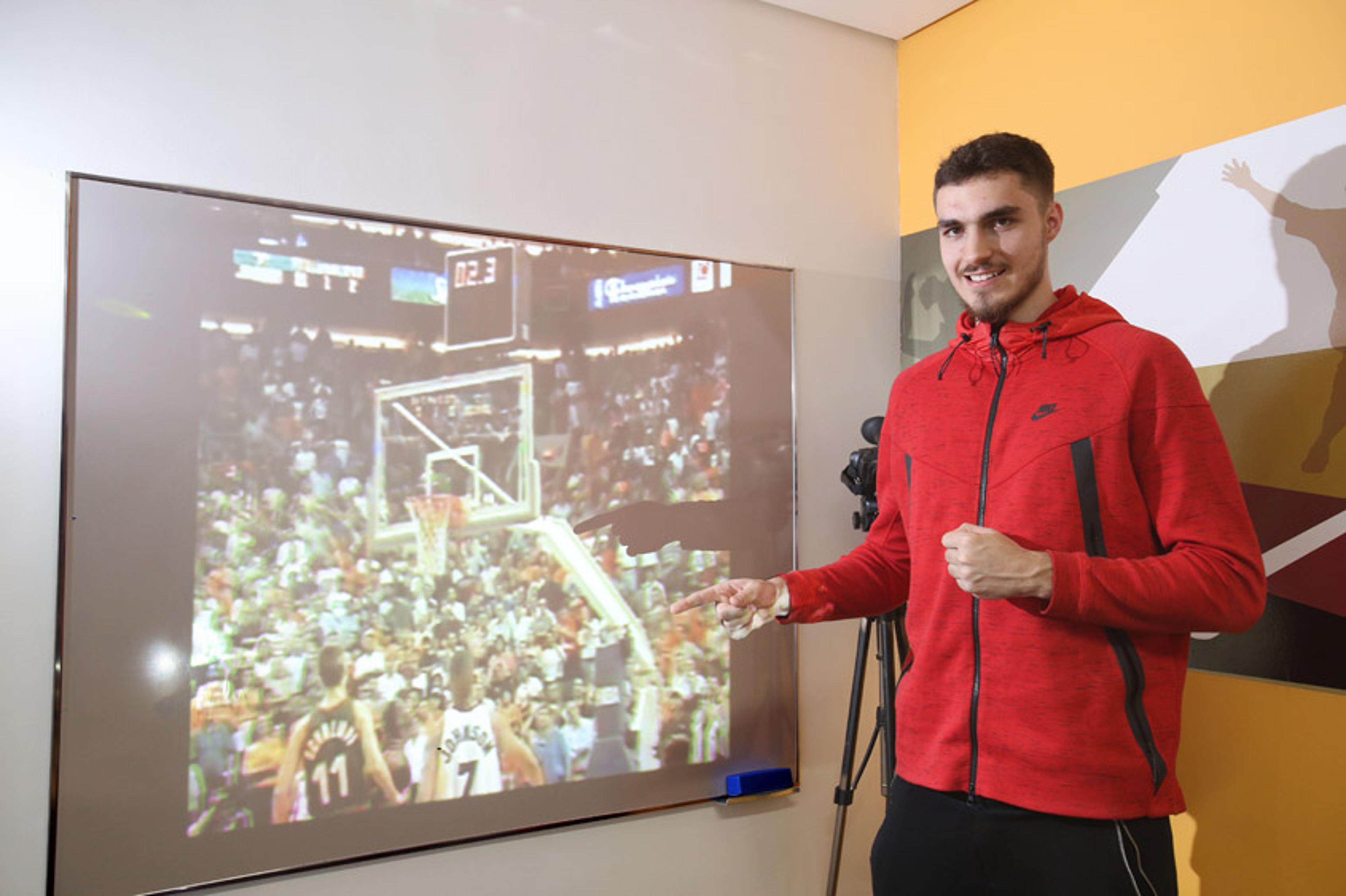 Sem chance via Draft, brasileiro espera Liga de Verão da NBA