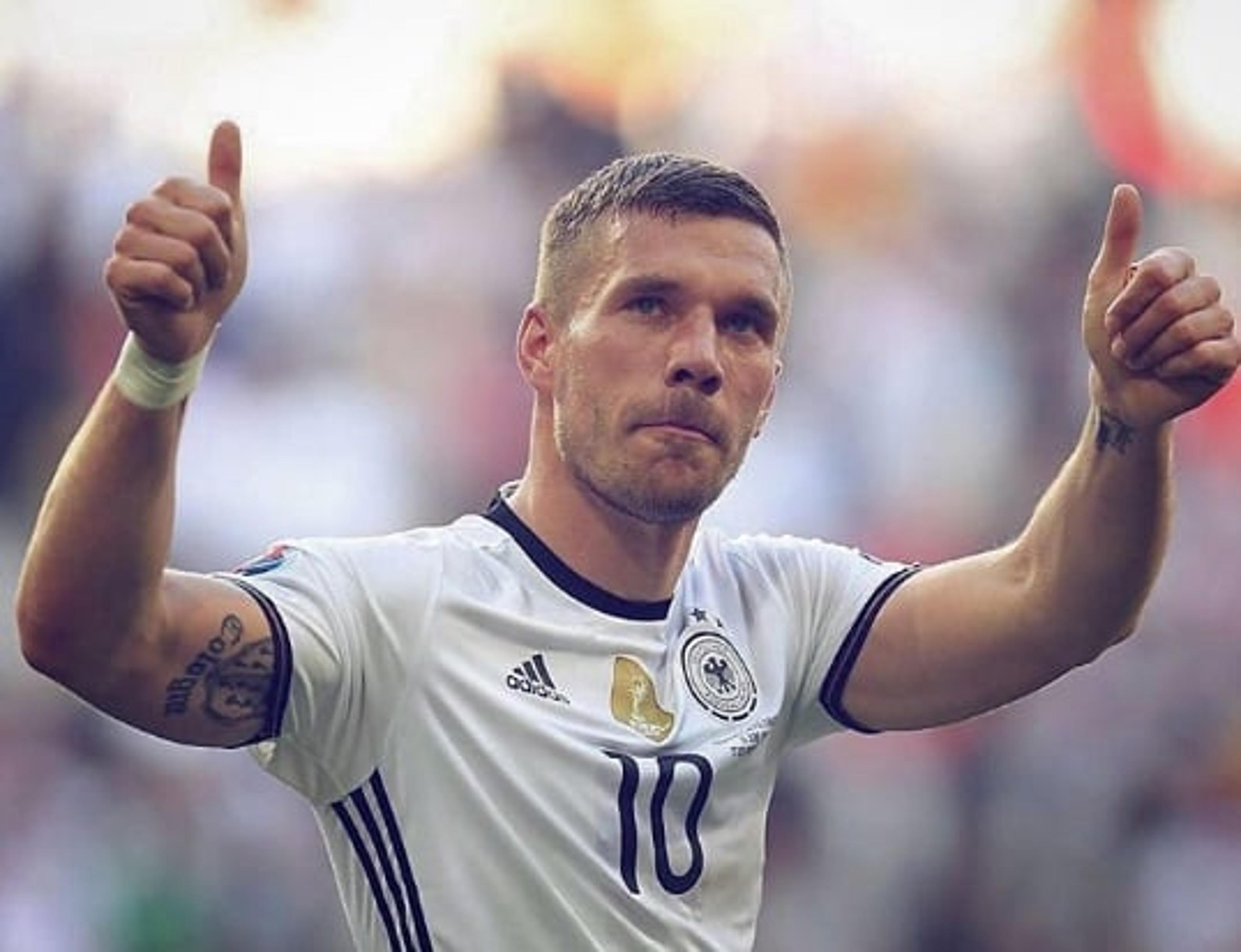 Podolski é convocado por Löw e fará sua despedida da seleção alemã