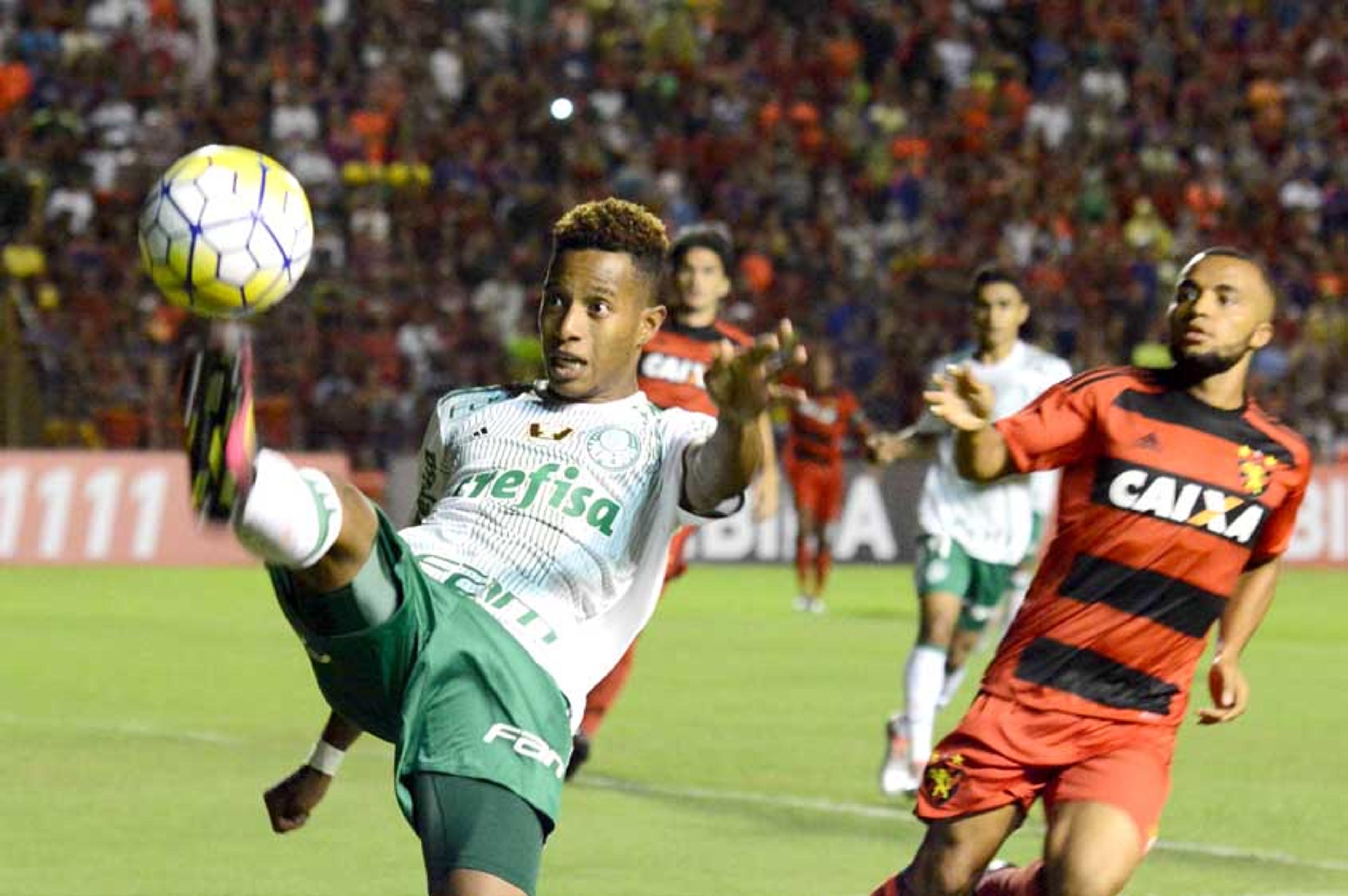 Tropeços de Palmeiras e Atlético-MG na rodada podem render bolada a apostadores