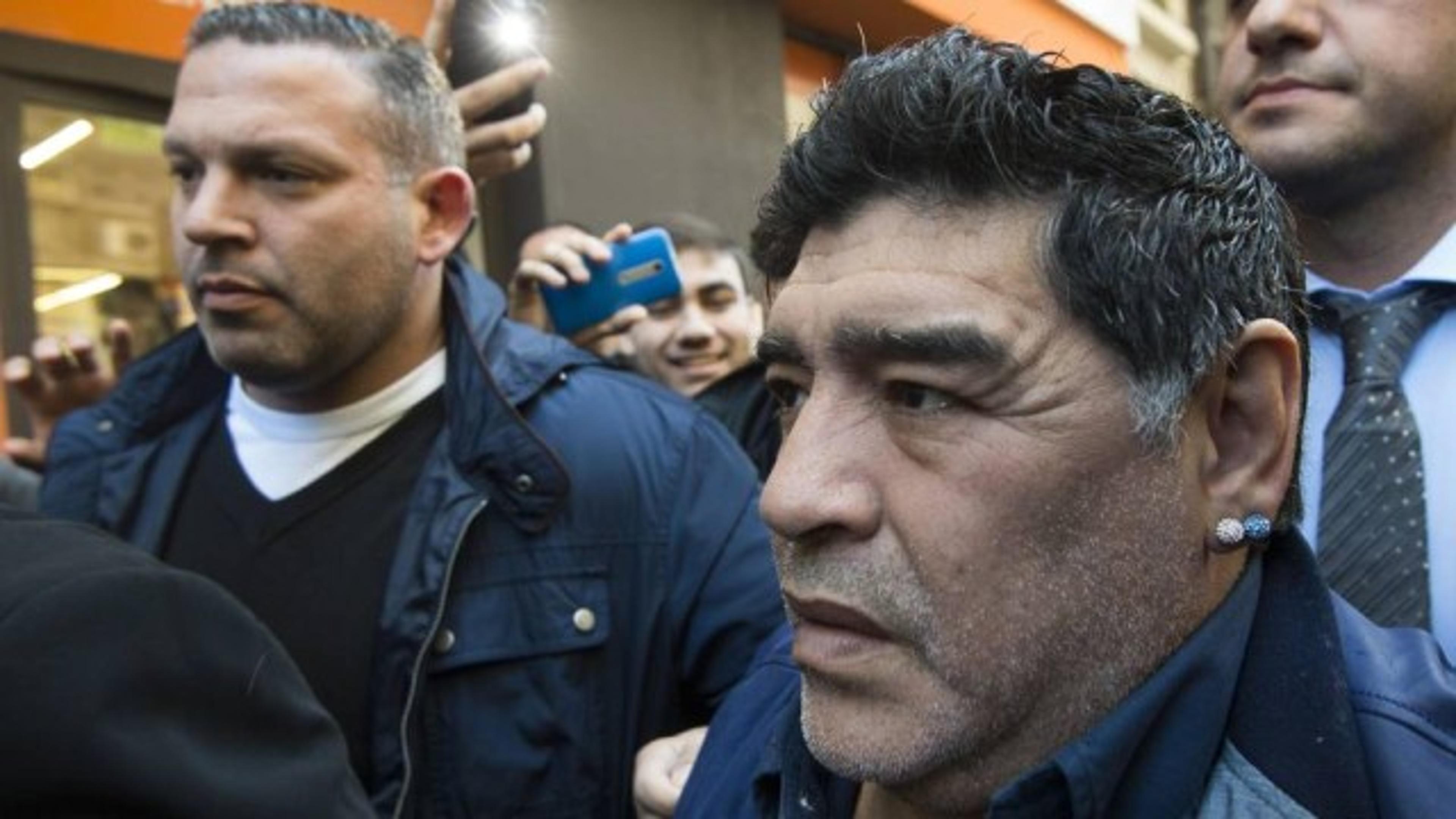 Maradona diz que gostaria de ver Bauza dirigindo a Argentina