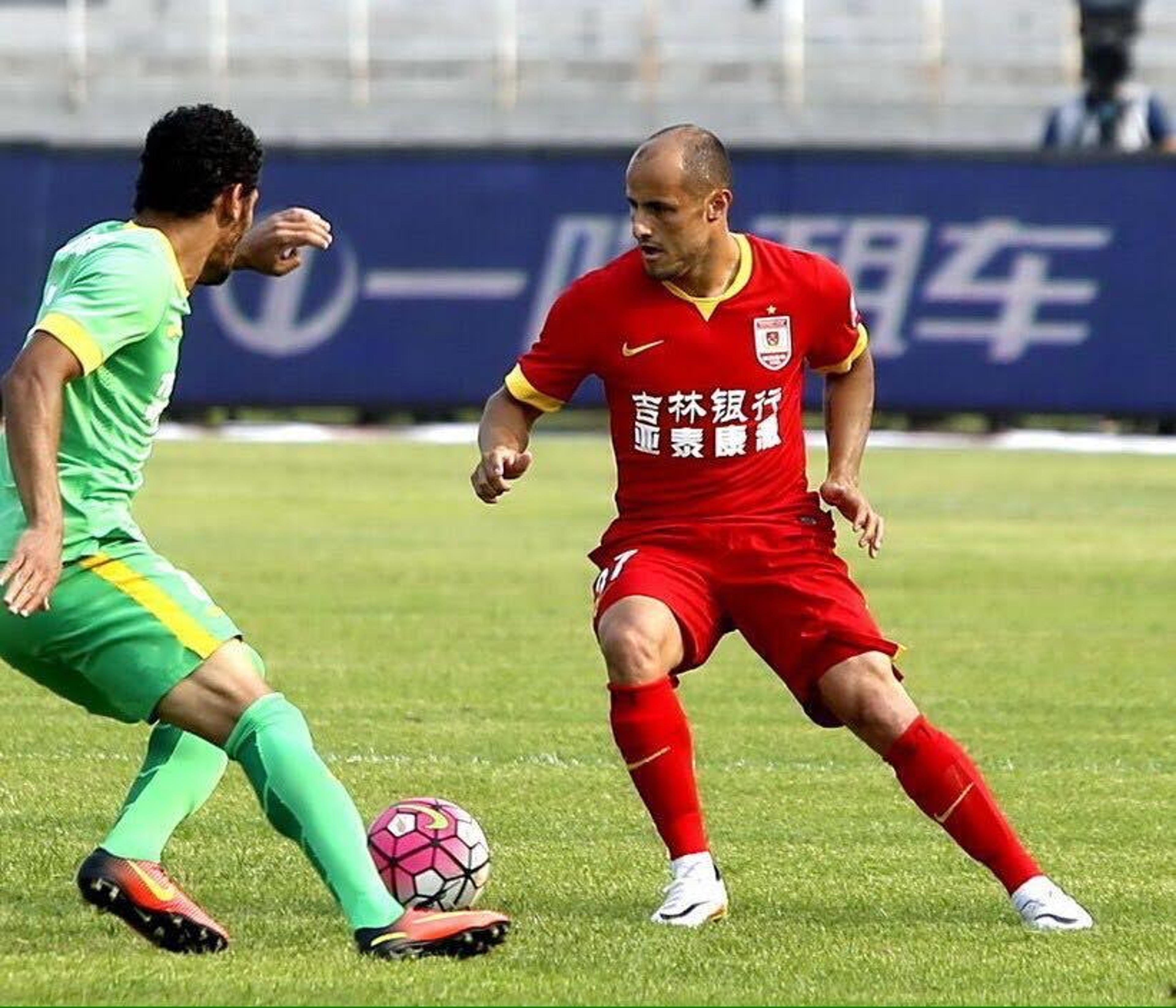 Bruno Meneghel espera vitória do Changchun para sair da lanterna