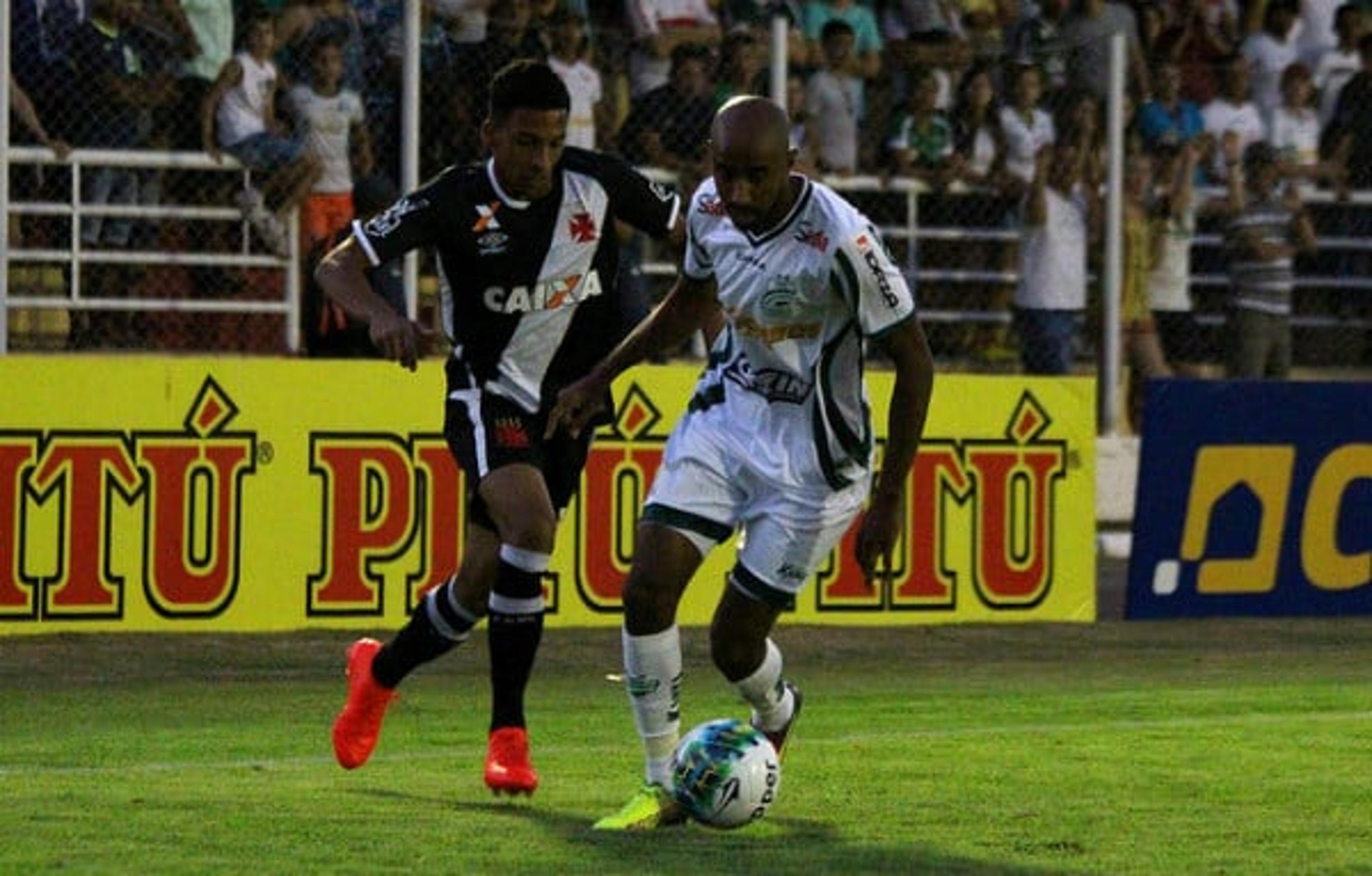 Pikachu marca, mas Vasco leva gol no fim e não captura vitória