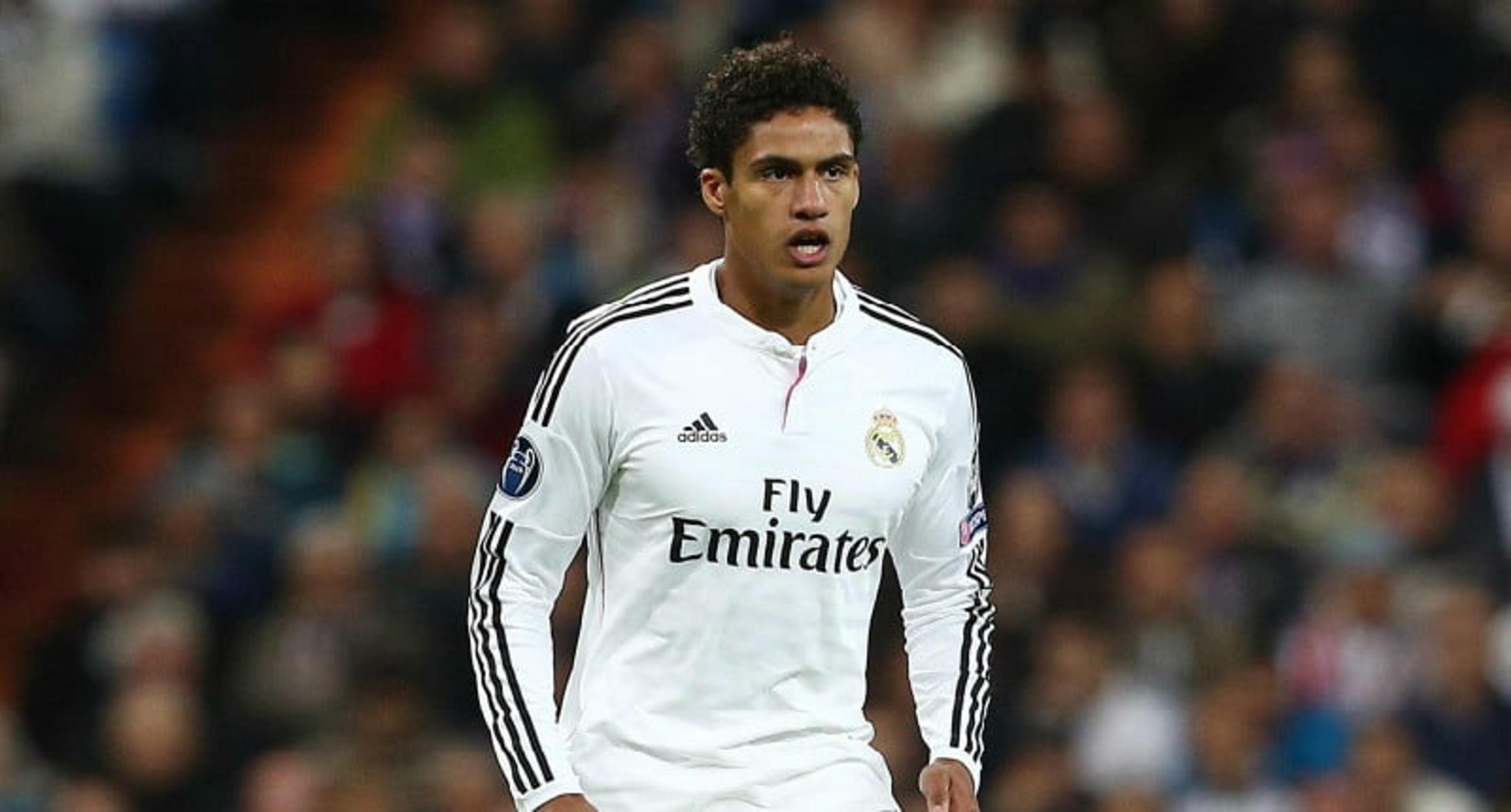 Varane volta a treinar e deve ser relacionado no Real Madrid