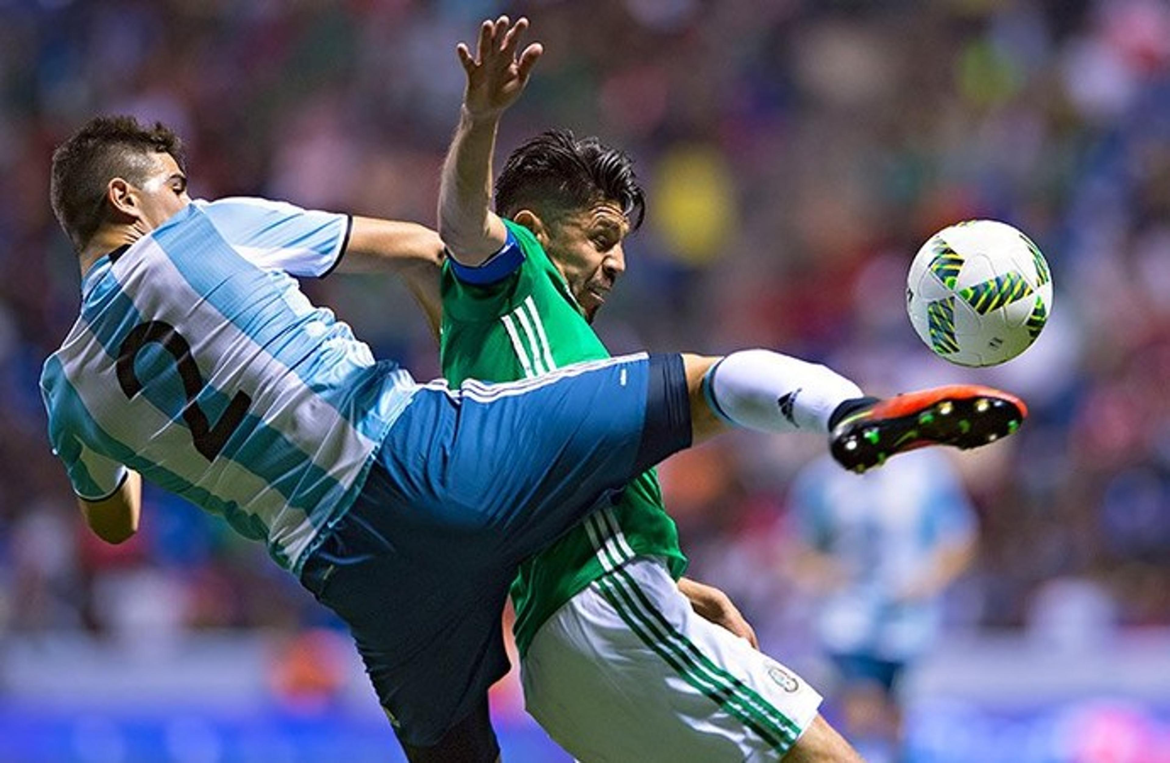 Seleção argentina é roubada em hotel no México antes do embarque ao Rio