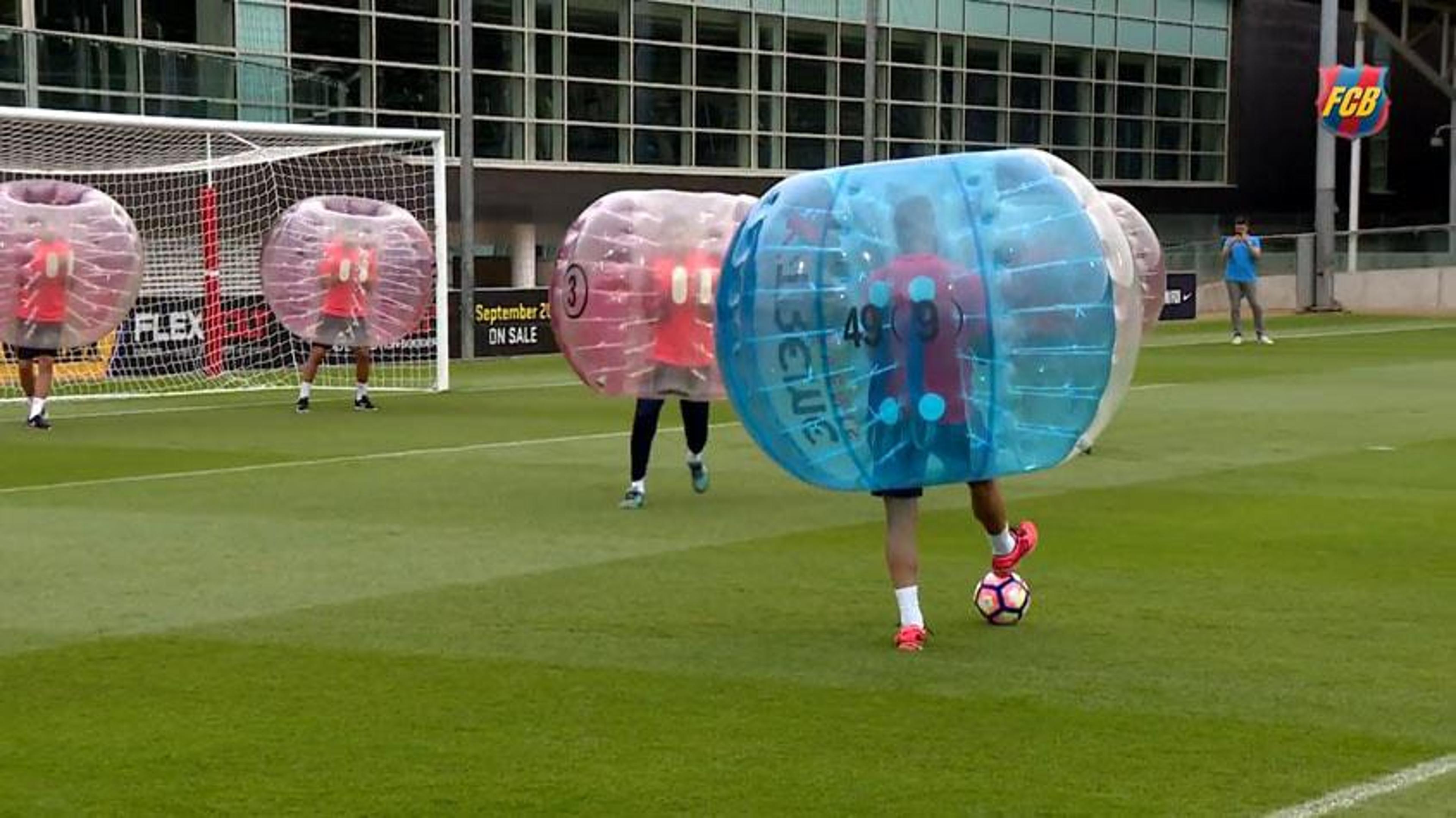 VÍDEO: Treino ou brincadeira? Barcelona faz atividade diferente na Inglaterra