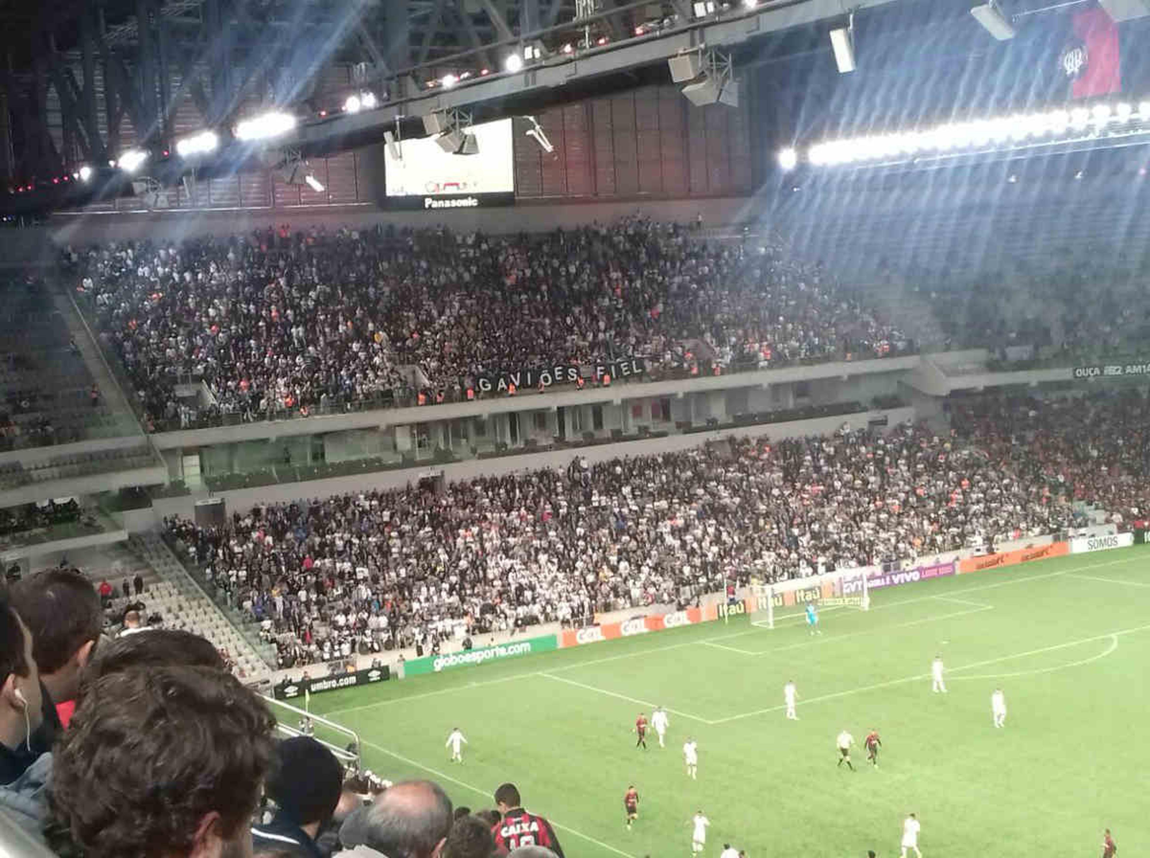 Torcida do Corinthians consegue feito inédito no estádio do Atlético-PR