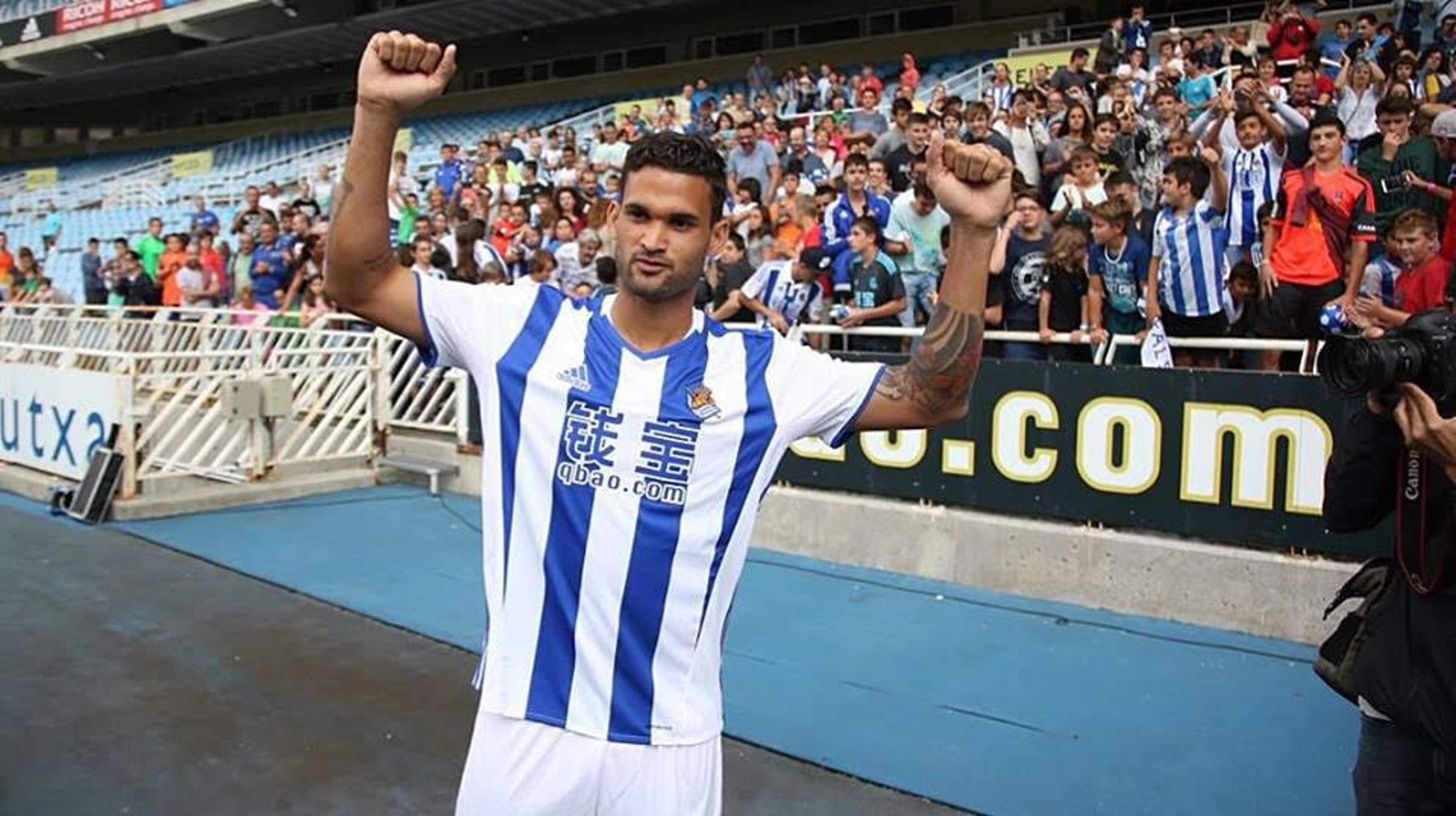 Willian José completa 100 jogos na Europa em vitória do Real Sociedad