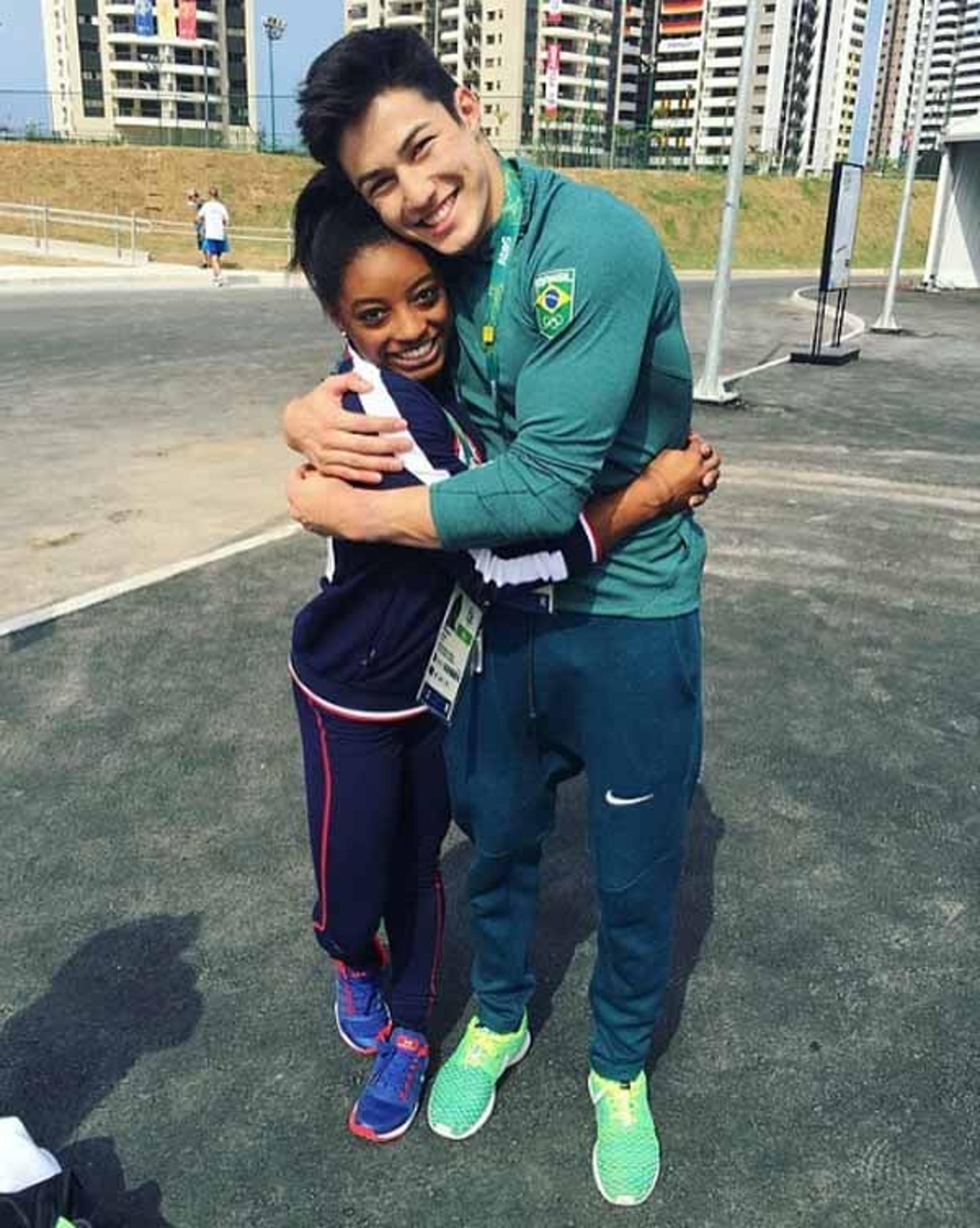 Arthur Nory vira ‘namorado brasileiro’ de Simone Biles