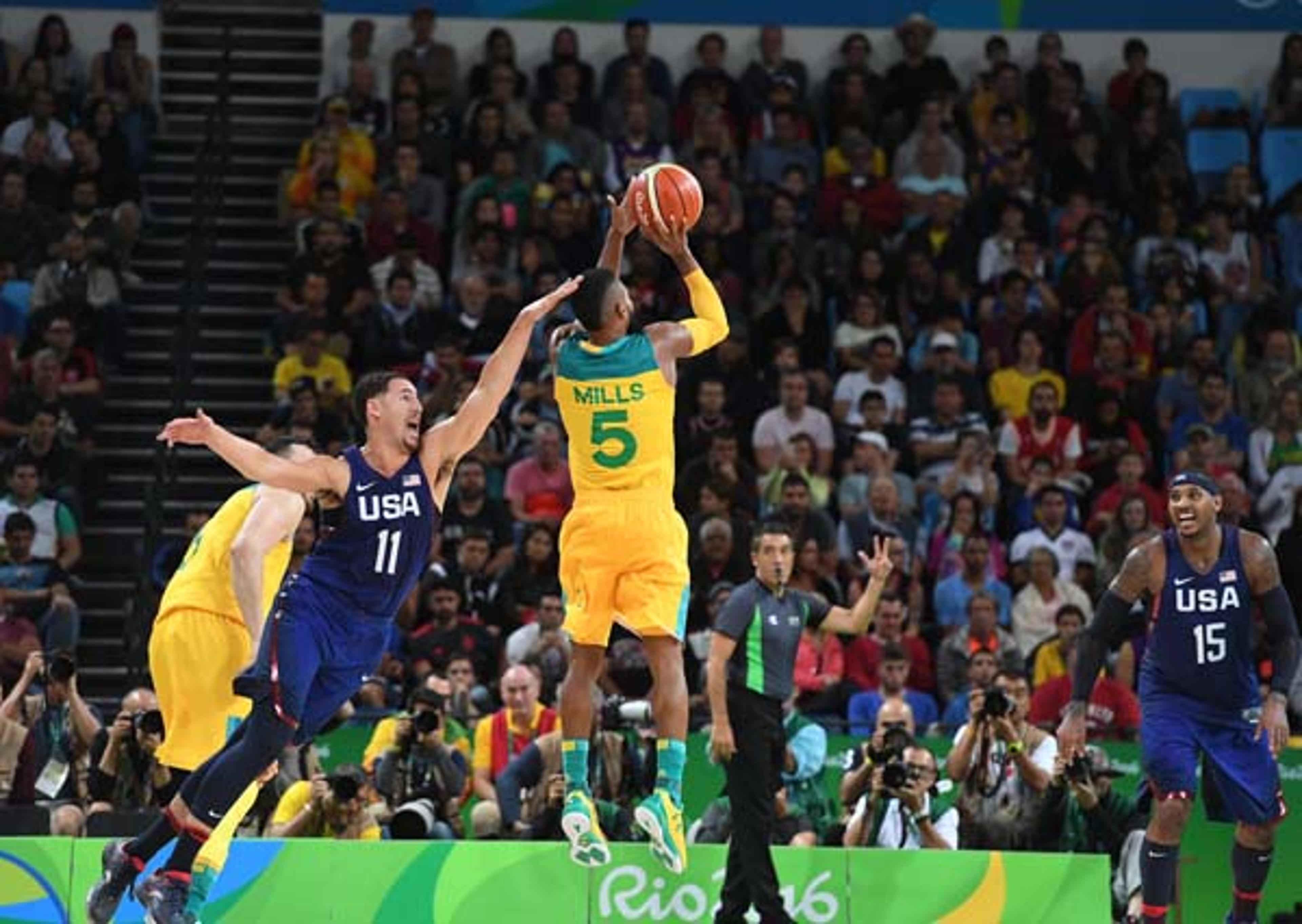 Após superar o frio da China, Patty Mills brilha pela sensação olímpica