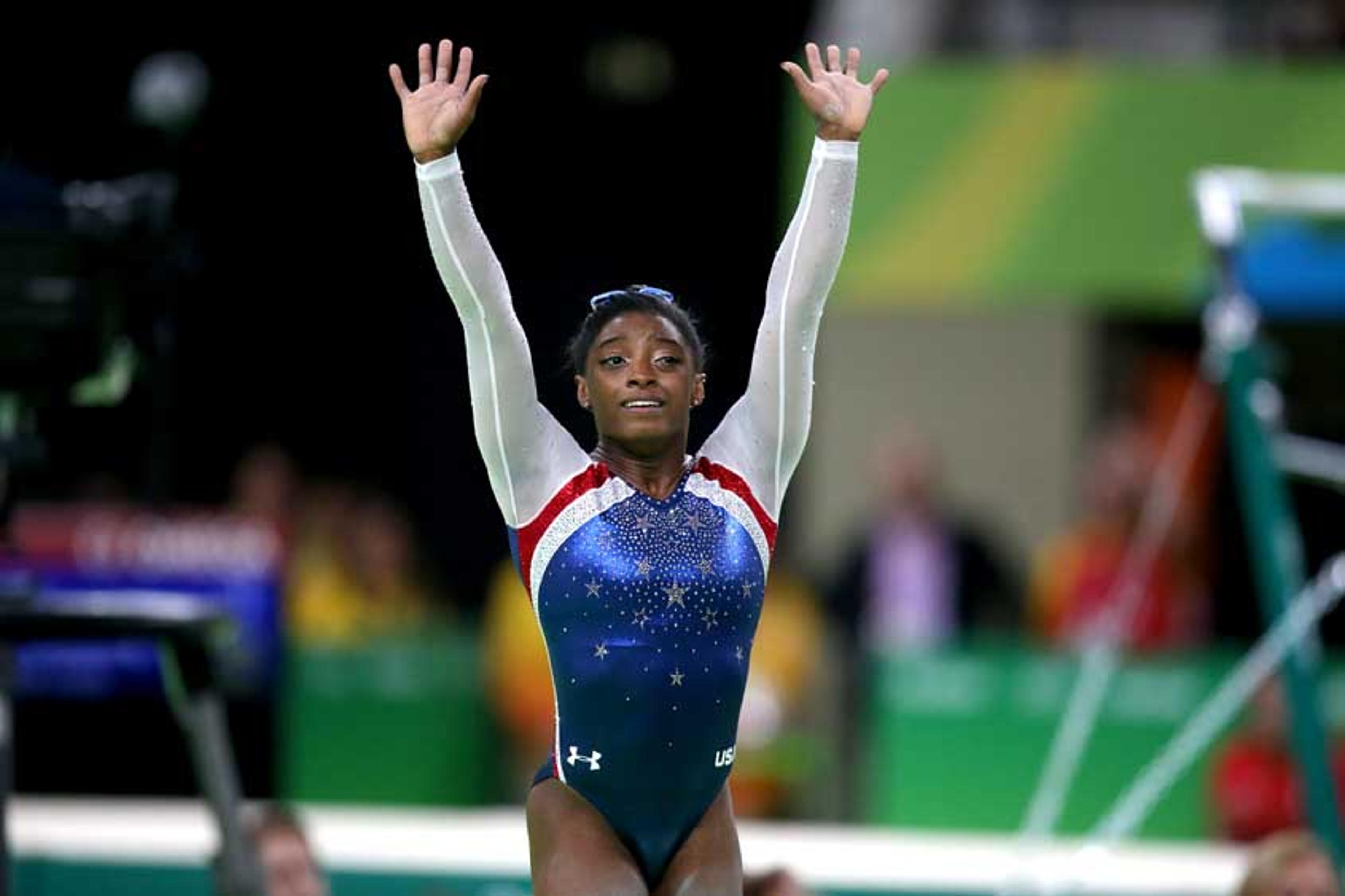 Longe de comparações, Simone Biles busca um lugar na história olímpica