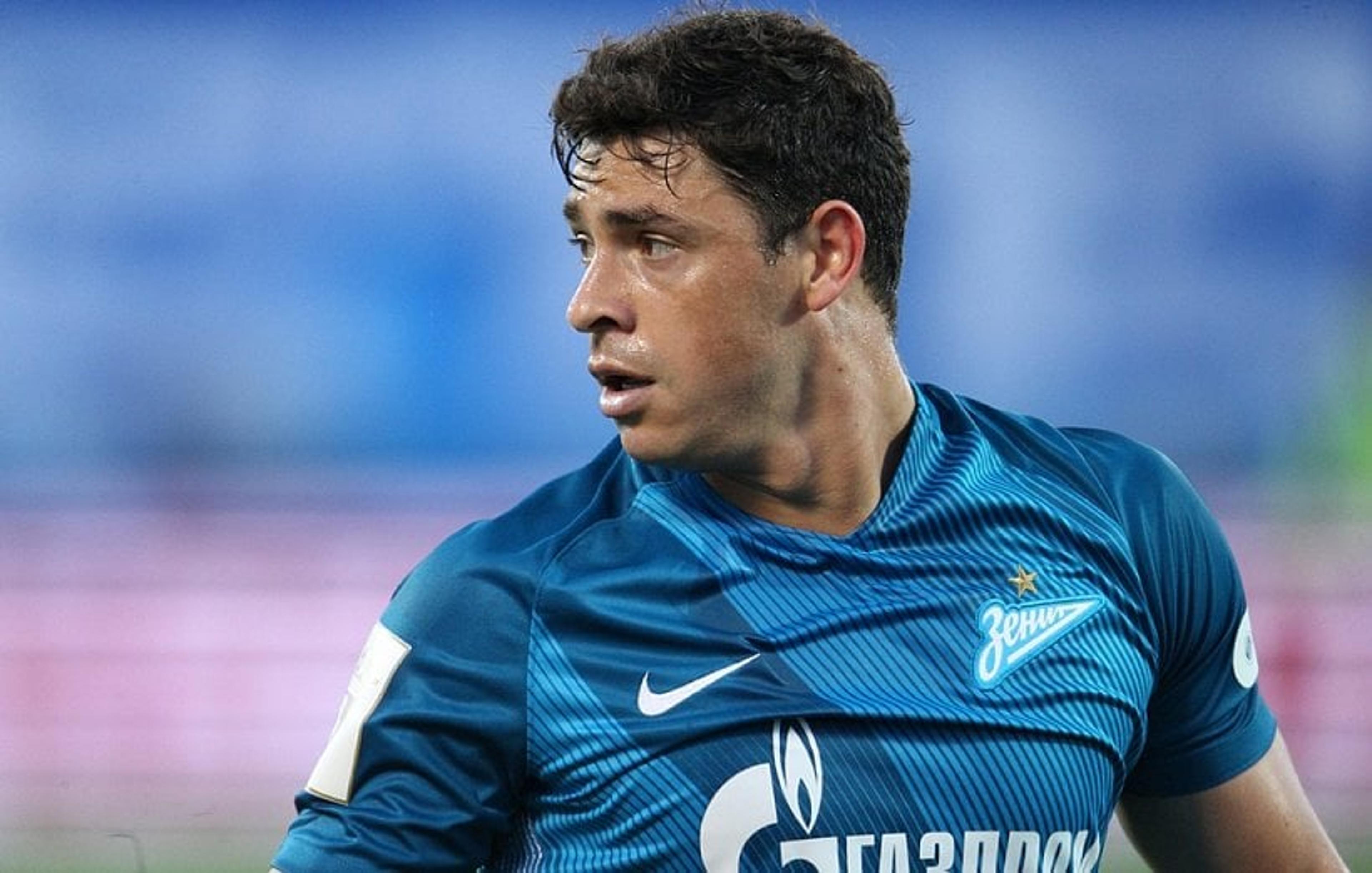 Giuliano marca na estreia e ajuda o Zenit a vencer a primeira na Rússia