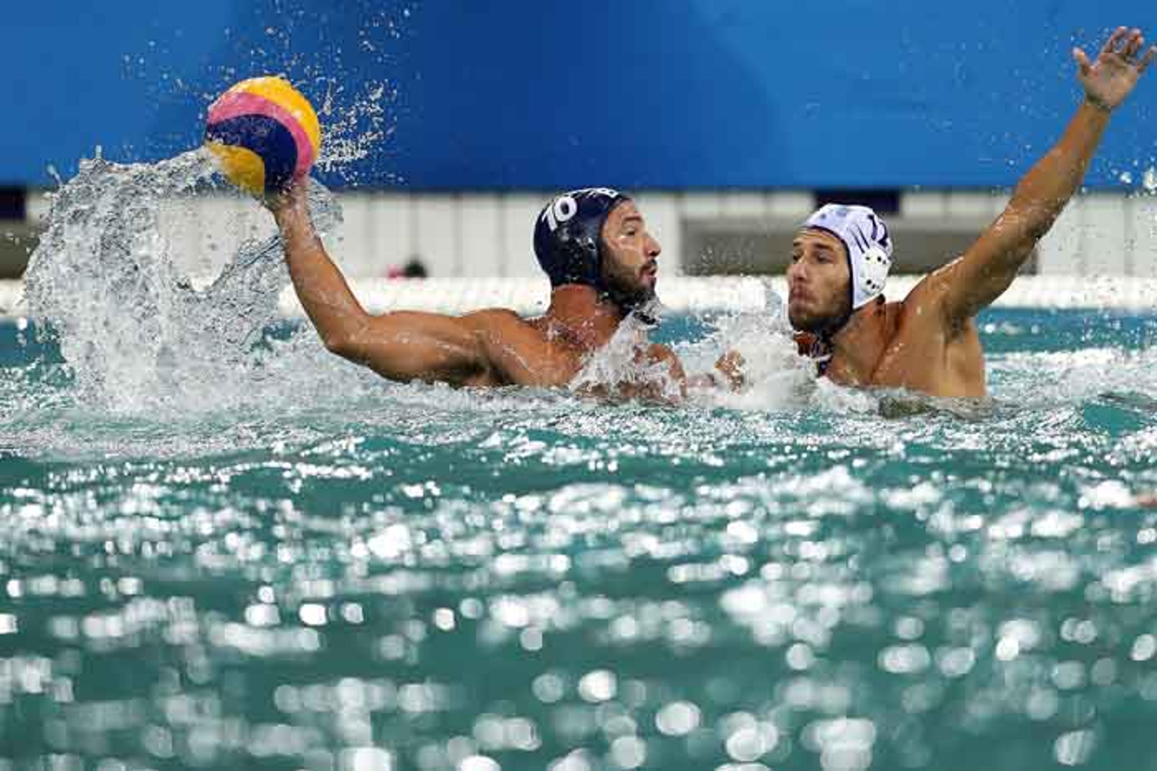 Brasil é dominado e perde a primeira no polo aquático masculino