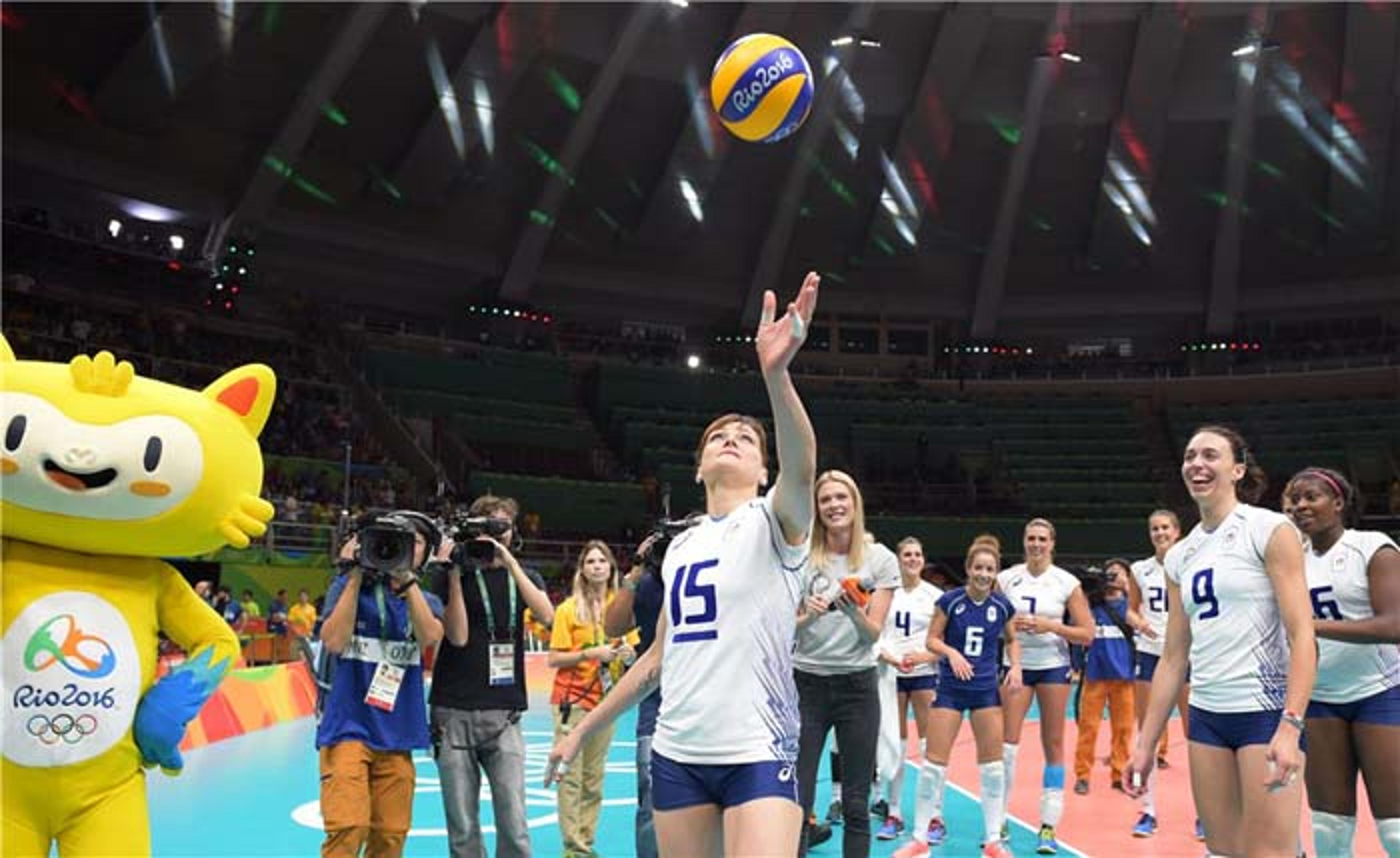 Blog Saque: Italiana se aposenta com festa no Maracanãzinho