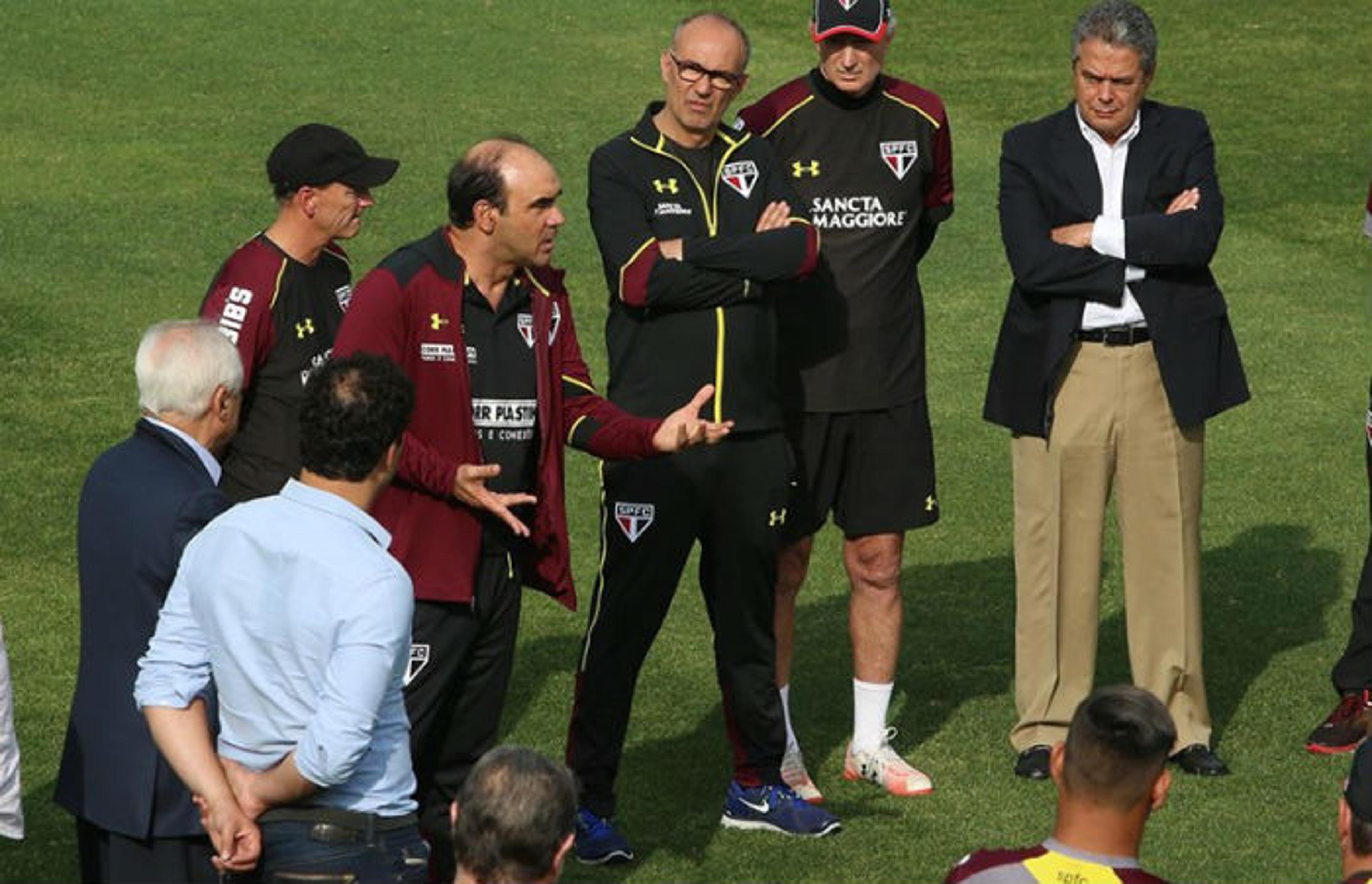 Primeiro dia de Gomes no São Paulo tem ajuda de Jardine e jogo-treino