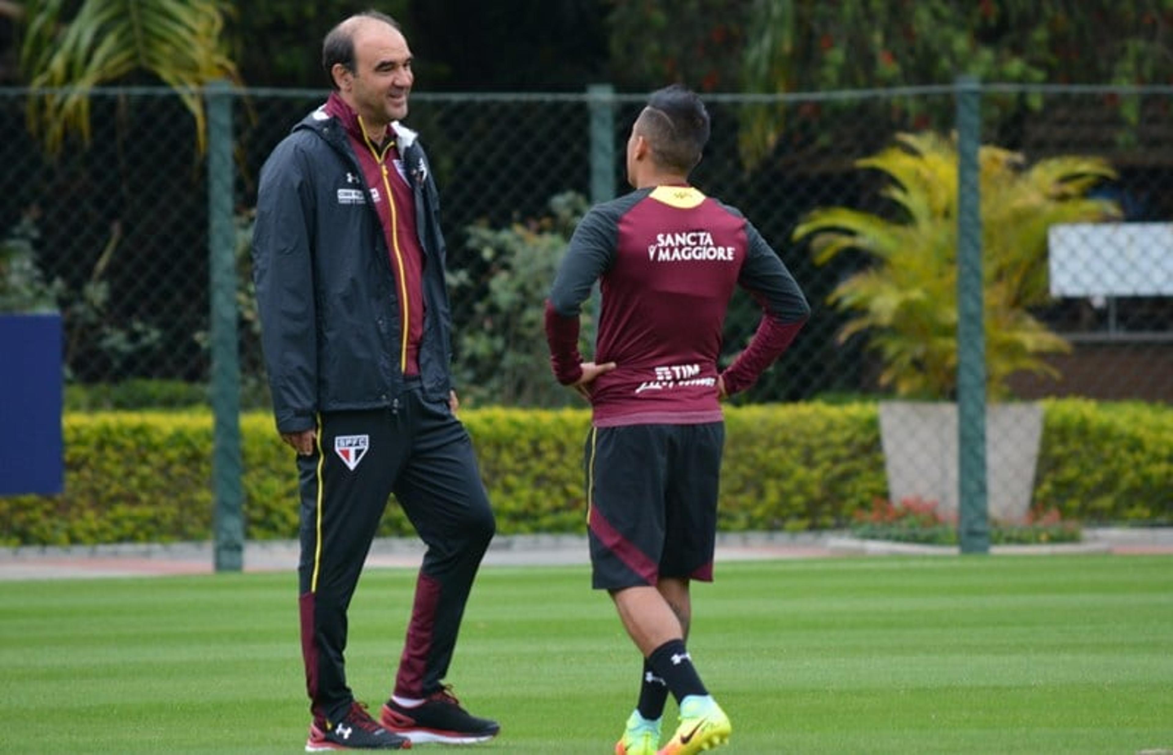 Michel não agrada e São Paulo tenta arrumar meio antes de mata-mata