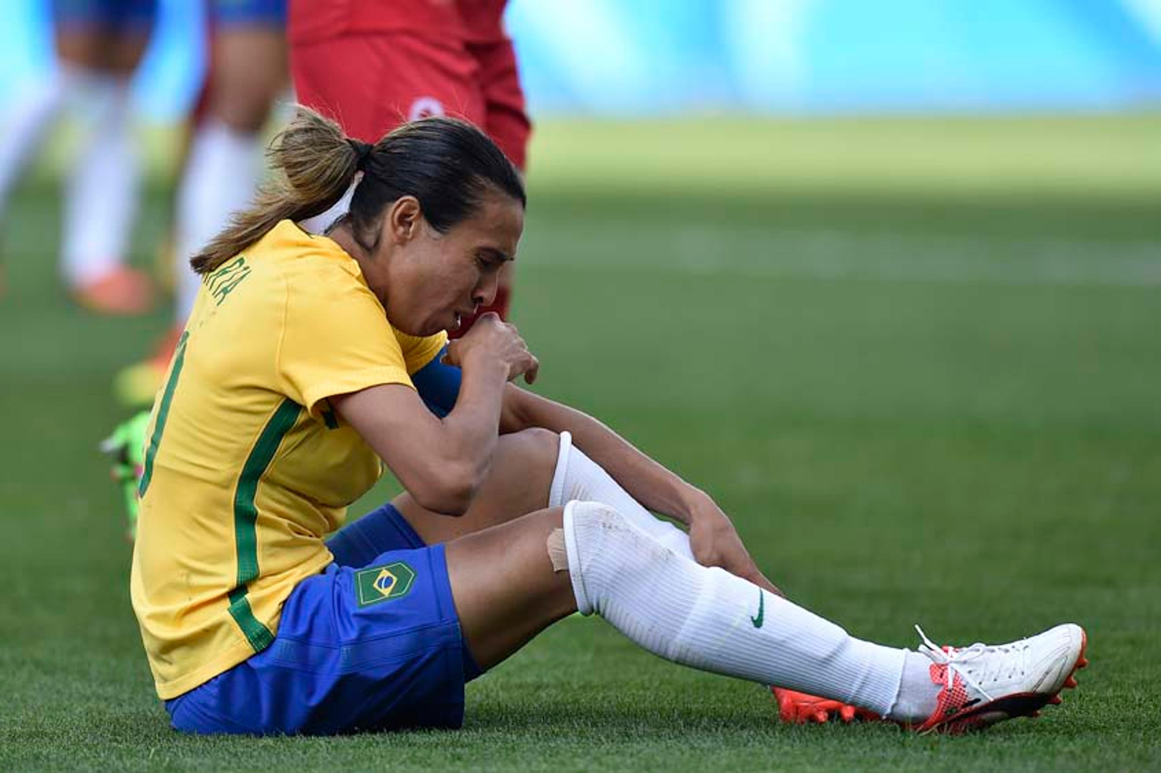 Brasil para na dificuldade e perde medalha para o Canadá em Itaquera