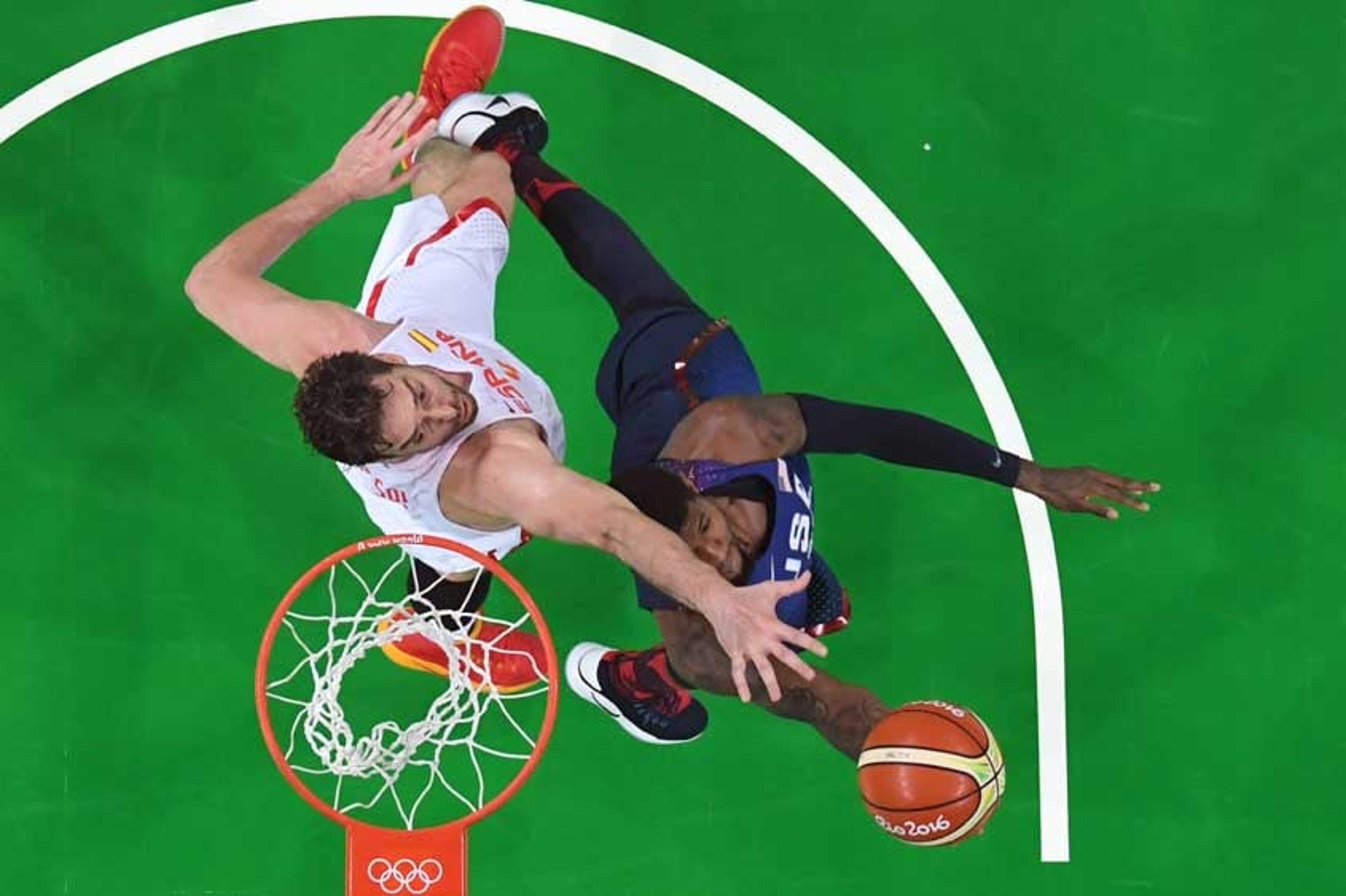 Estados Unidos batem a Espanha e avançam para a final do basquete