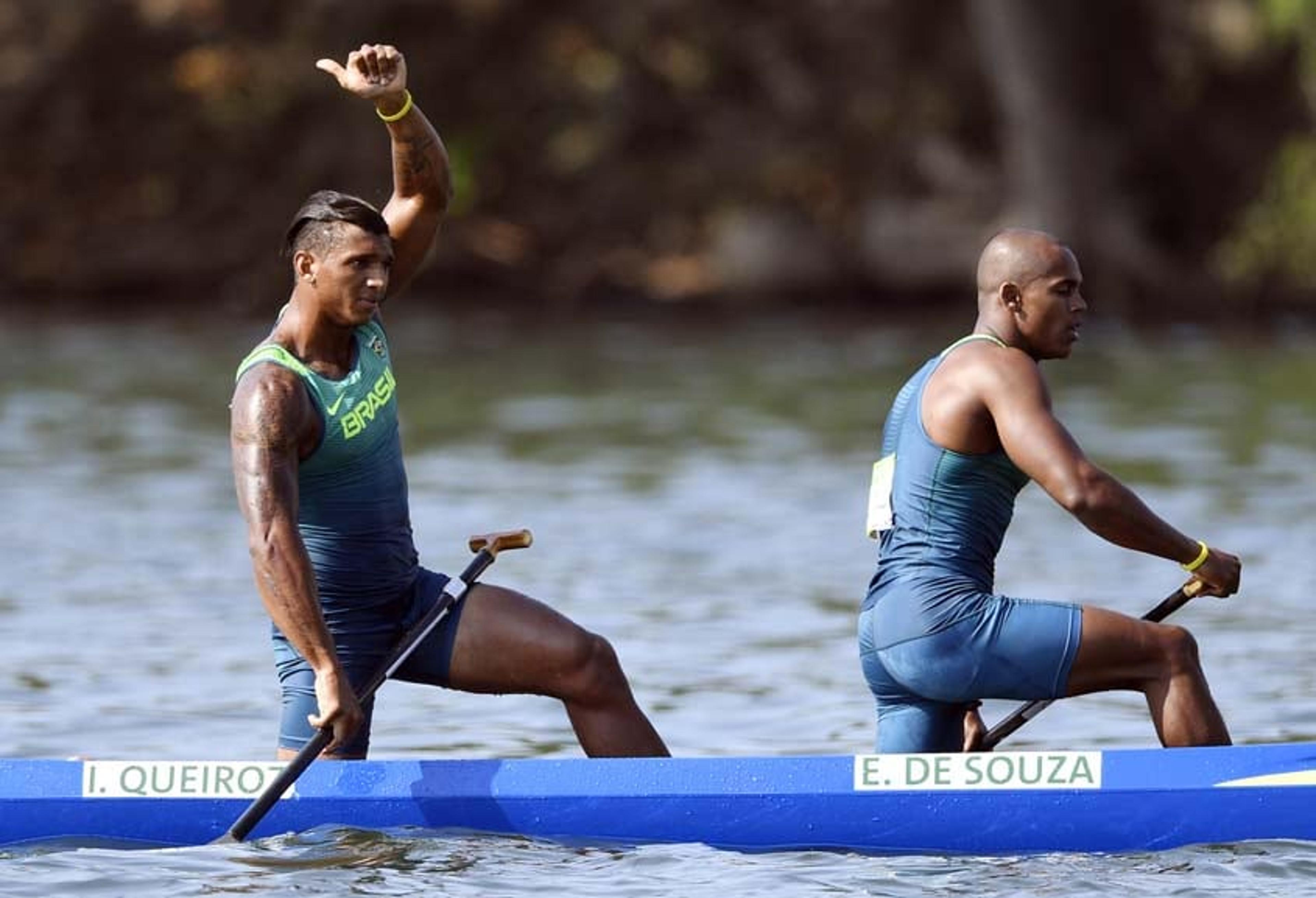 Com três medalhas, Isaquias muda o patamar da canoagem no Brasil