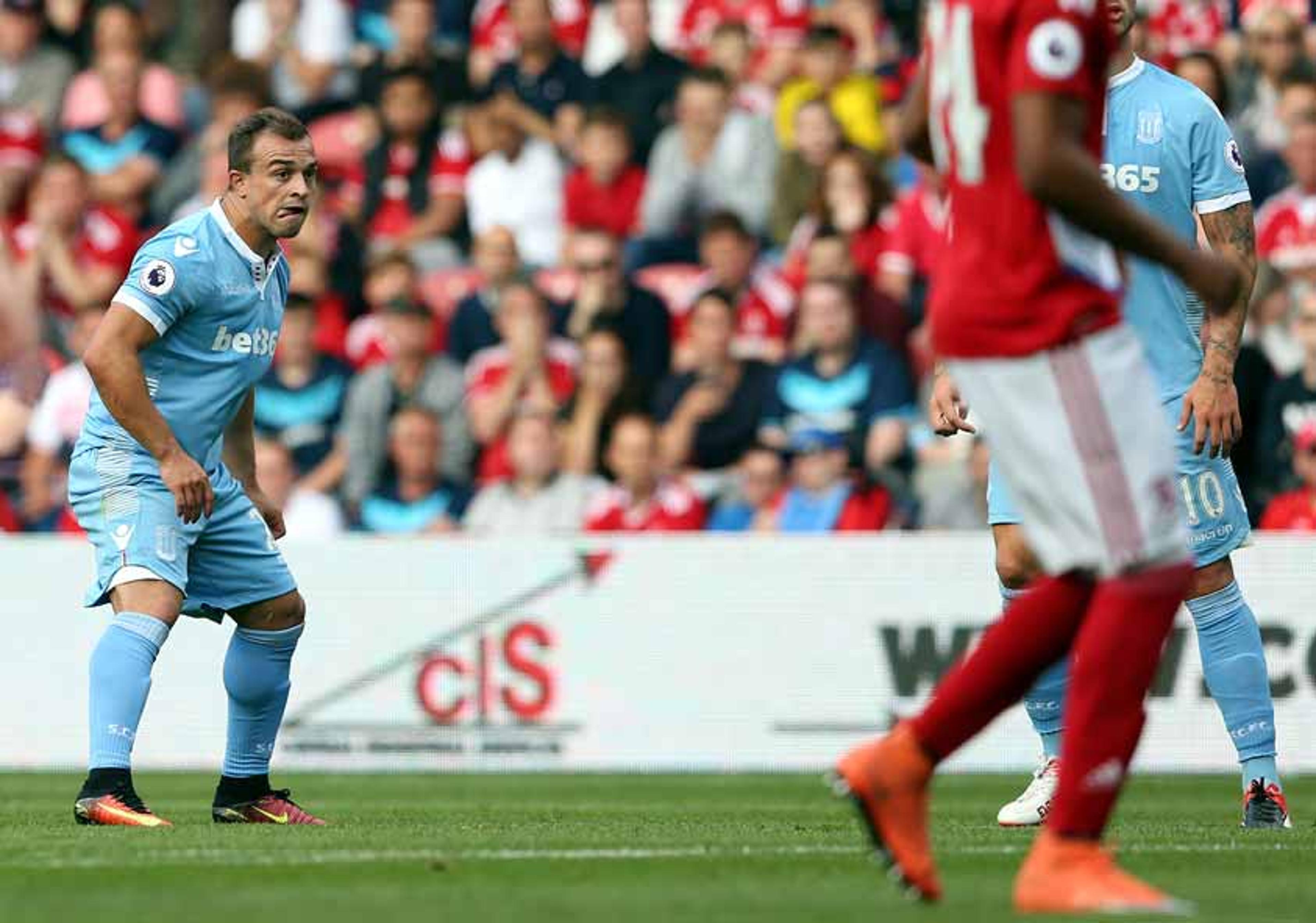 Shaqiri critica Guardiola: ‘Ele não te diz por que é reserva’