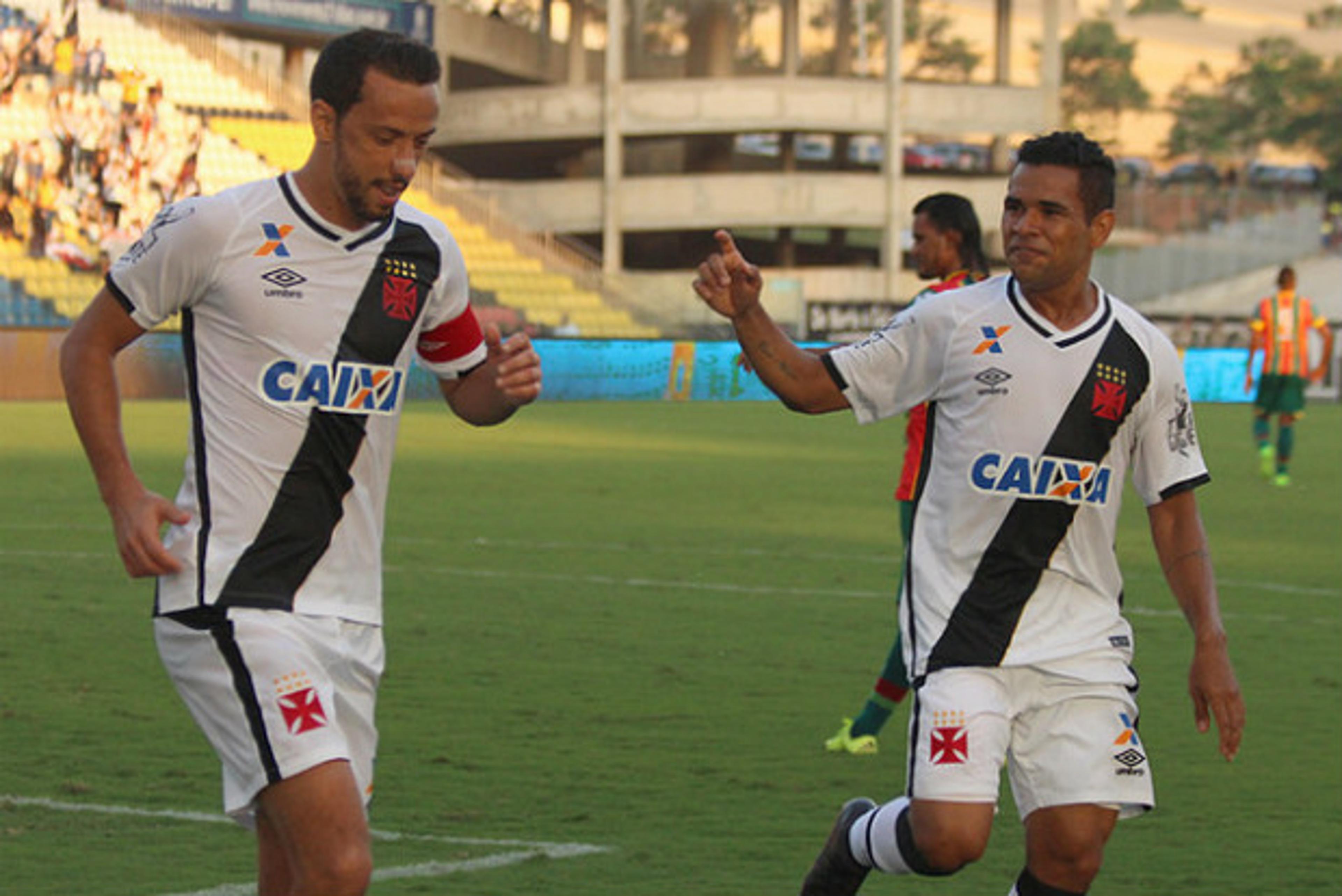 ATUAÇÕES: Nenê e Martin Silva se destacam no tropeço do Vasco. Vote!