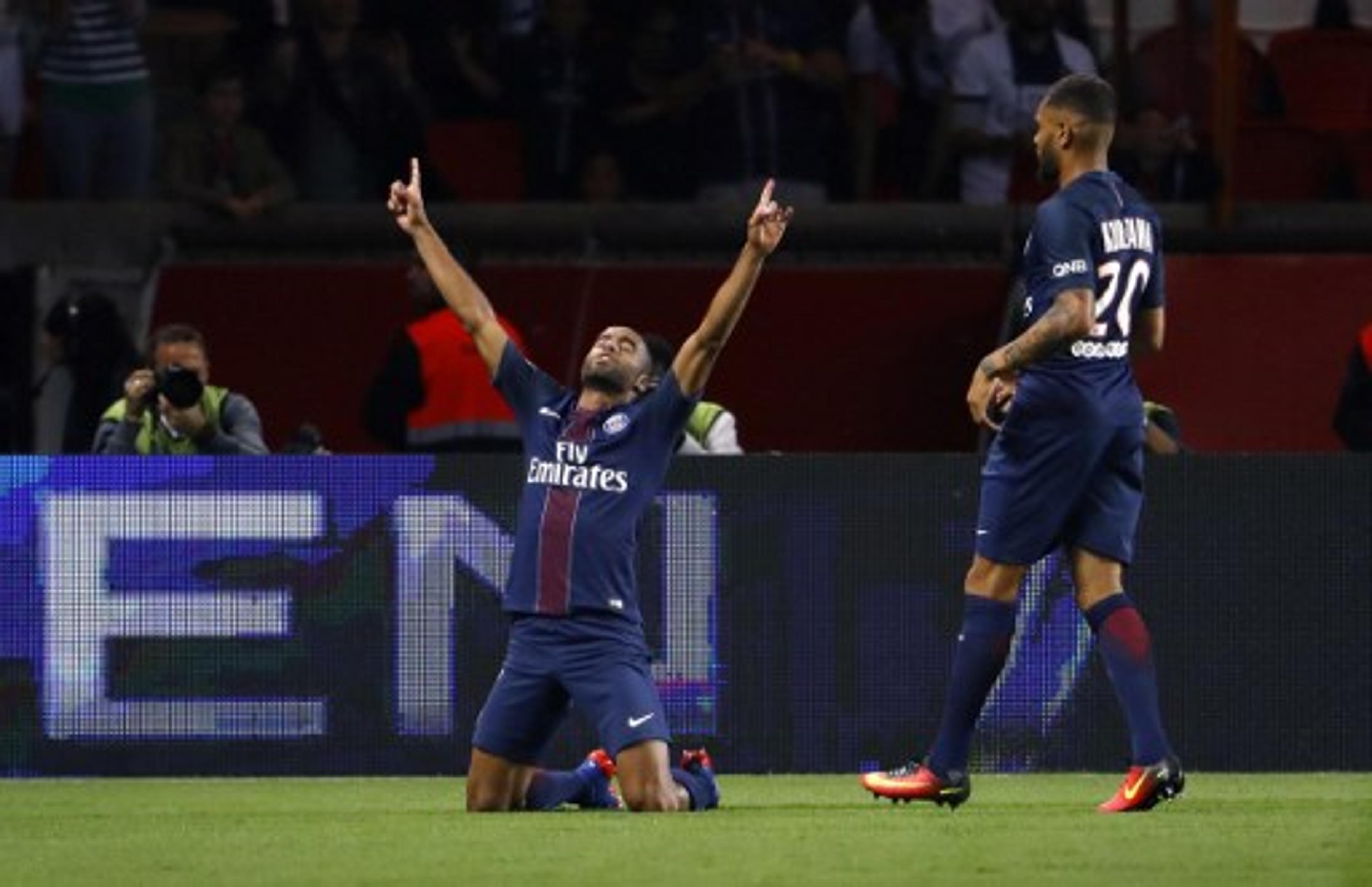 Com gol de Lucas, PSG vence o Metz e segue 100% no Campeonato Francês