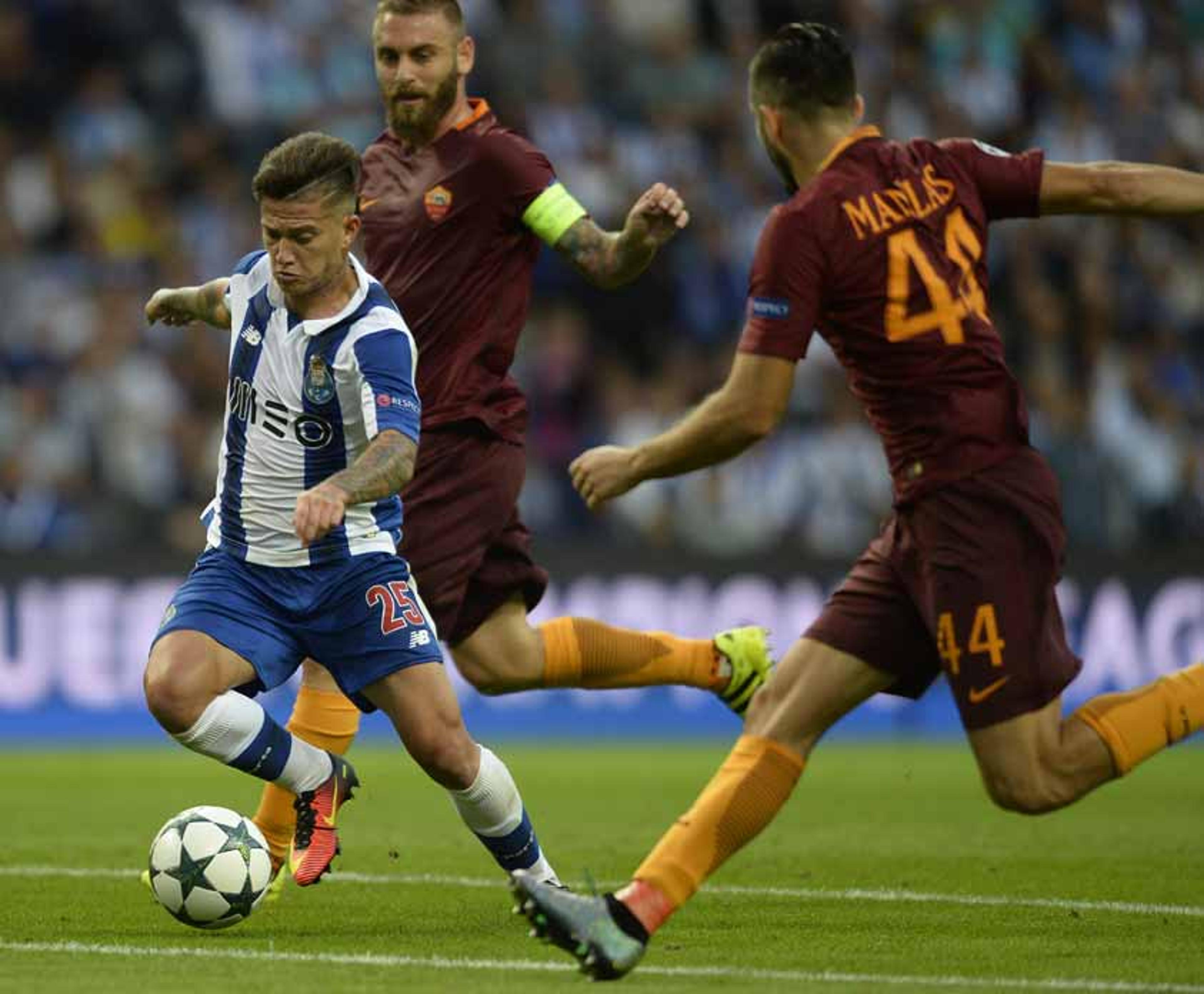 Roma recebe o Porto por uma vaga na fase de grupos da Champions