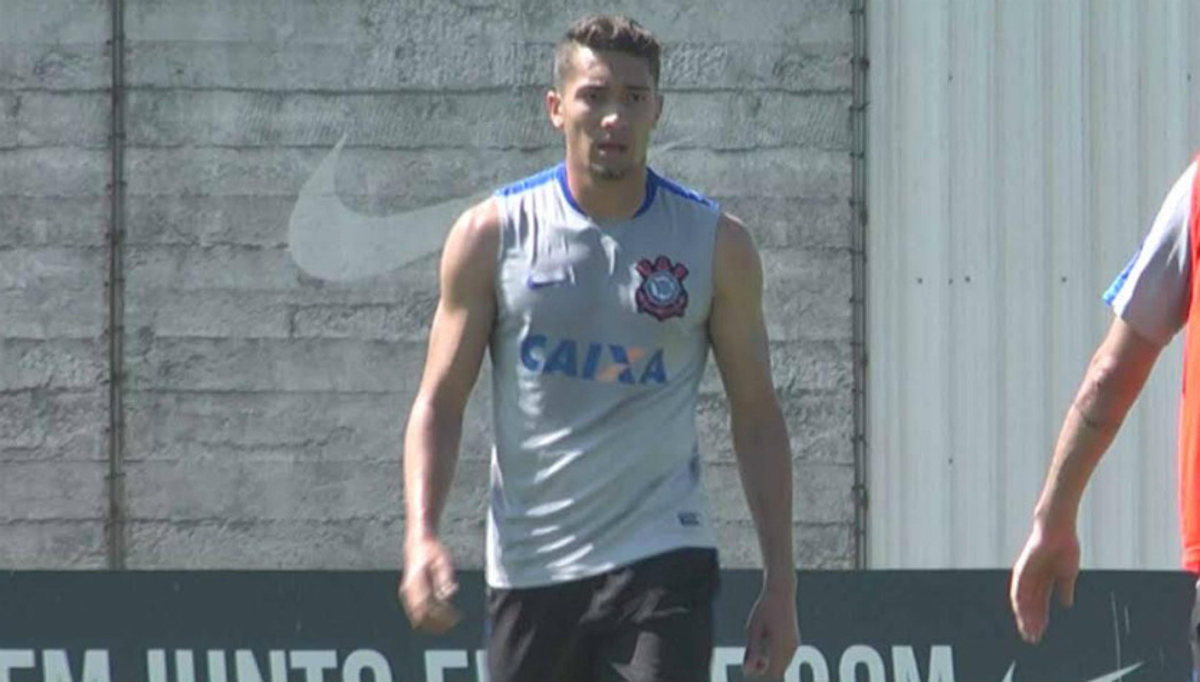 Cristóvão confirma duas mudanças no Timão, e Jean faz primeiro treino