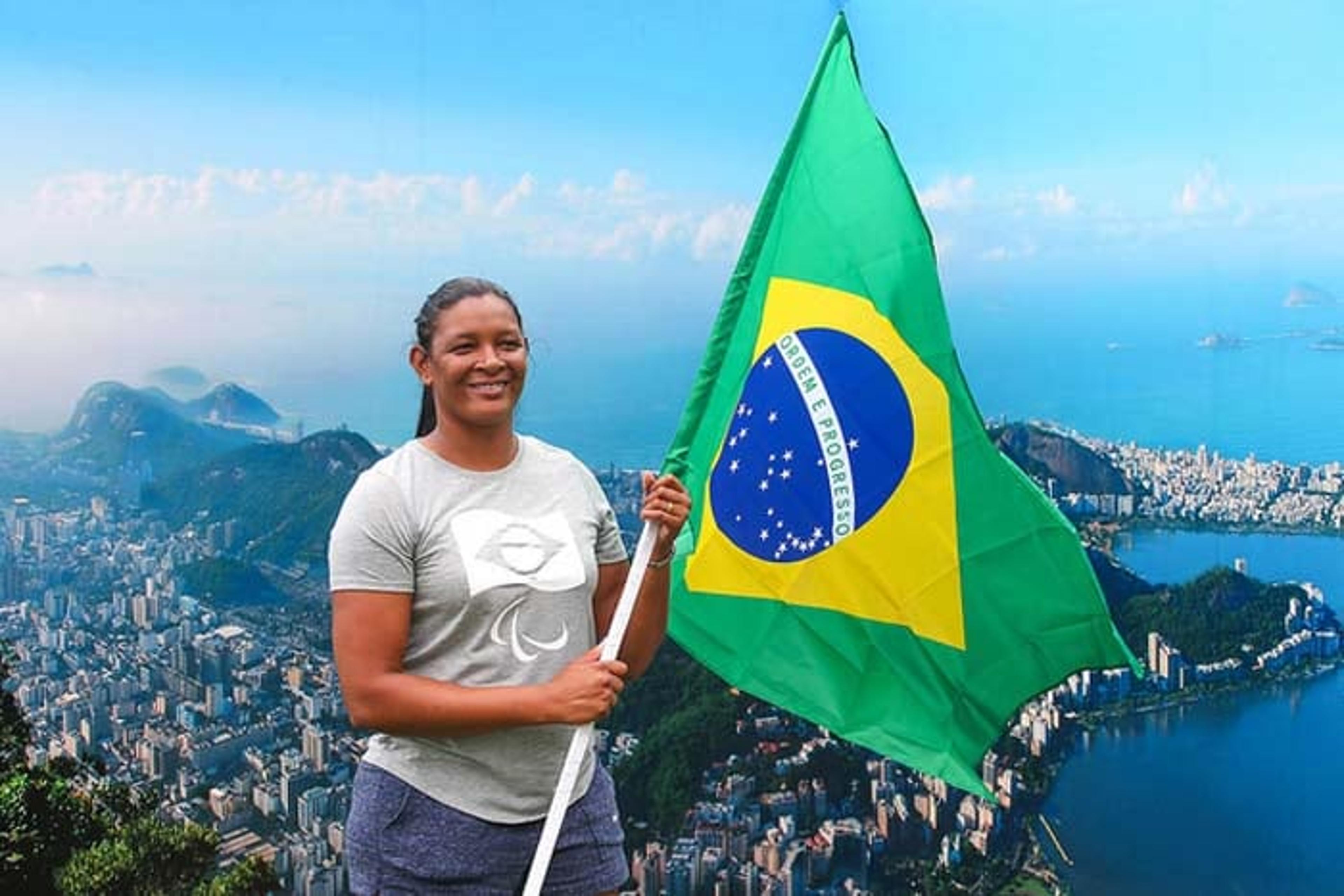 Shirlene Coelho conduzirá bandeira do Brasil na abertura da Paralimpíada