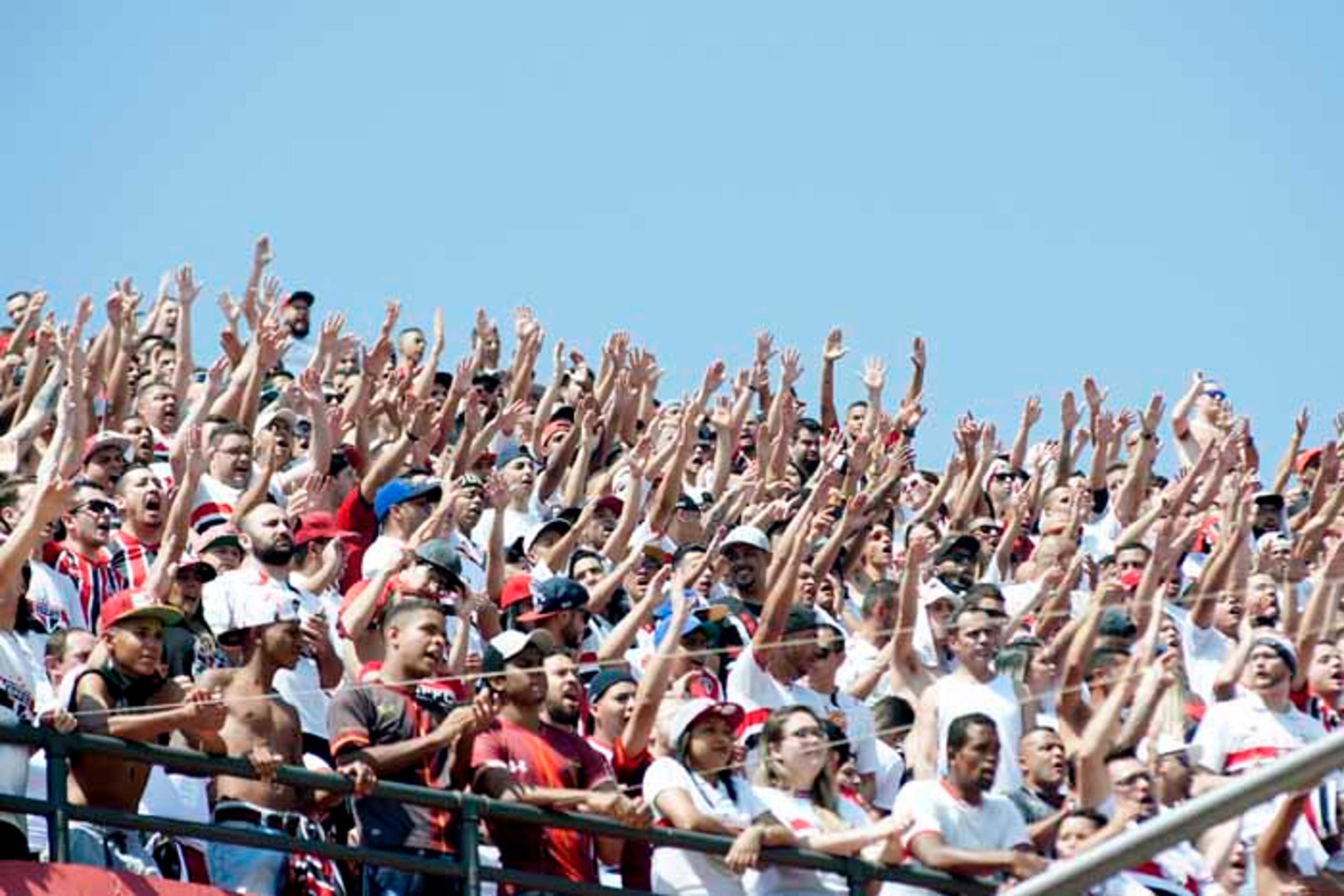 São Paulo ultrapassa 110 mil sócios-torcedores e encosta no 3º colocado