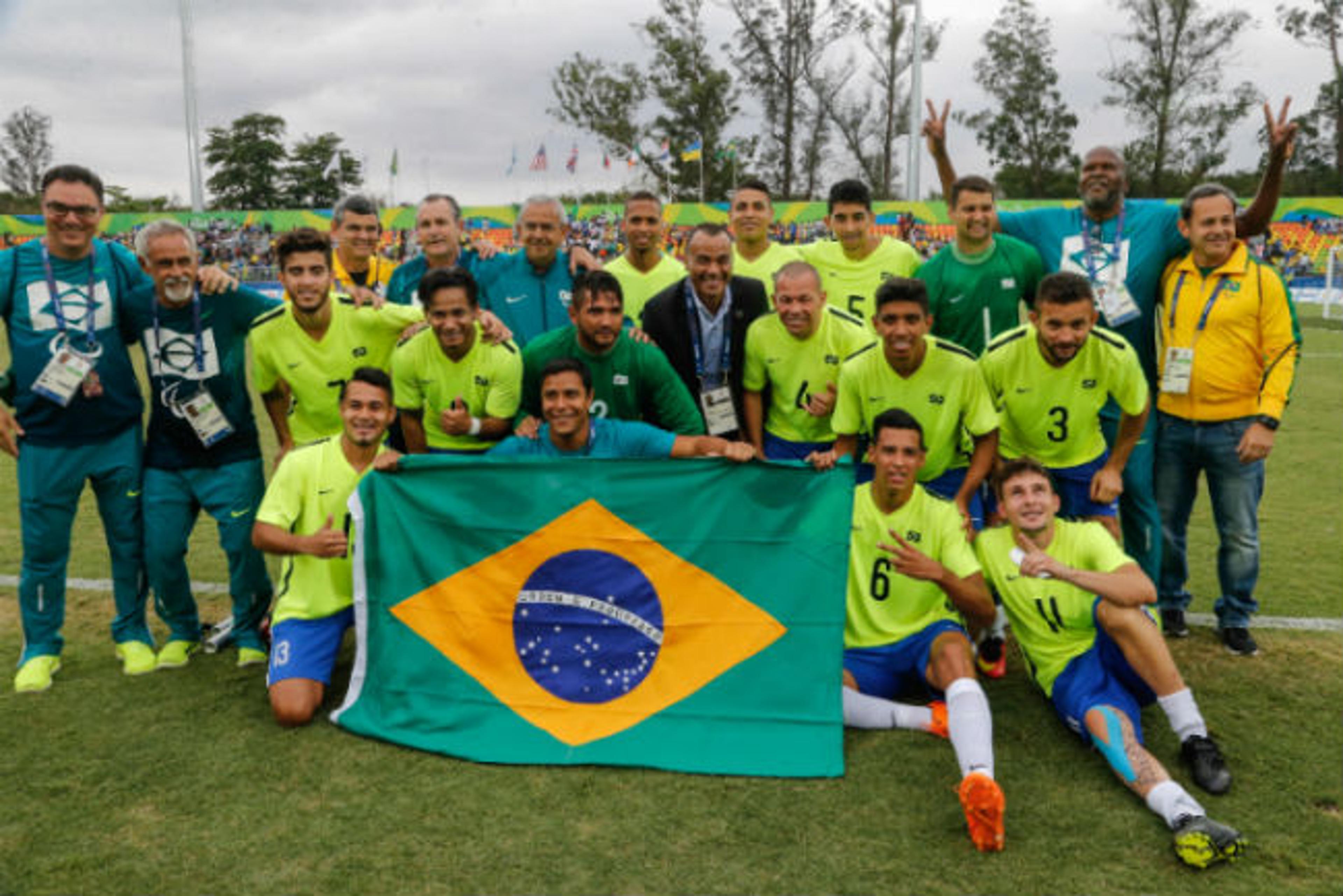 Com três de Leandrinho, Brasil leva o bronze no futebol de 7