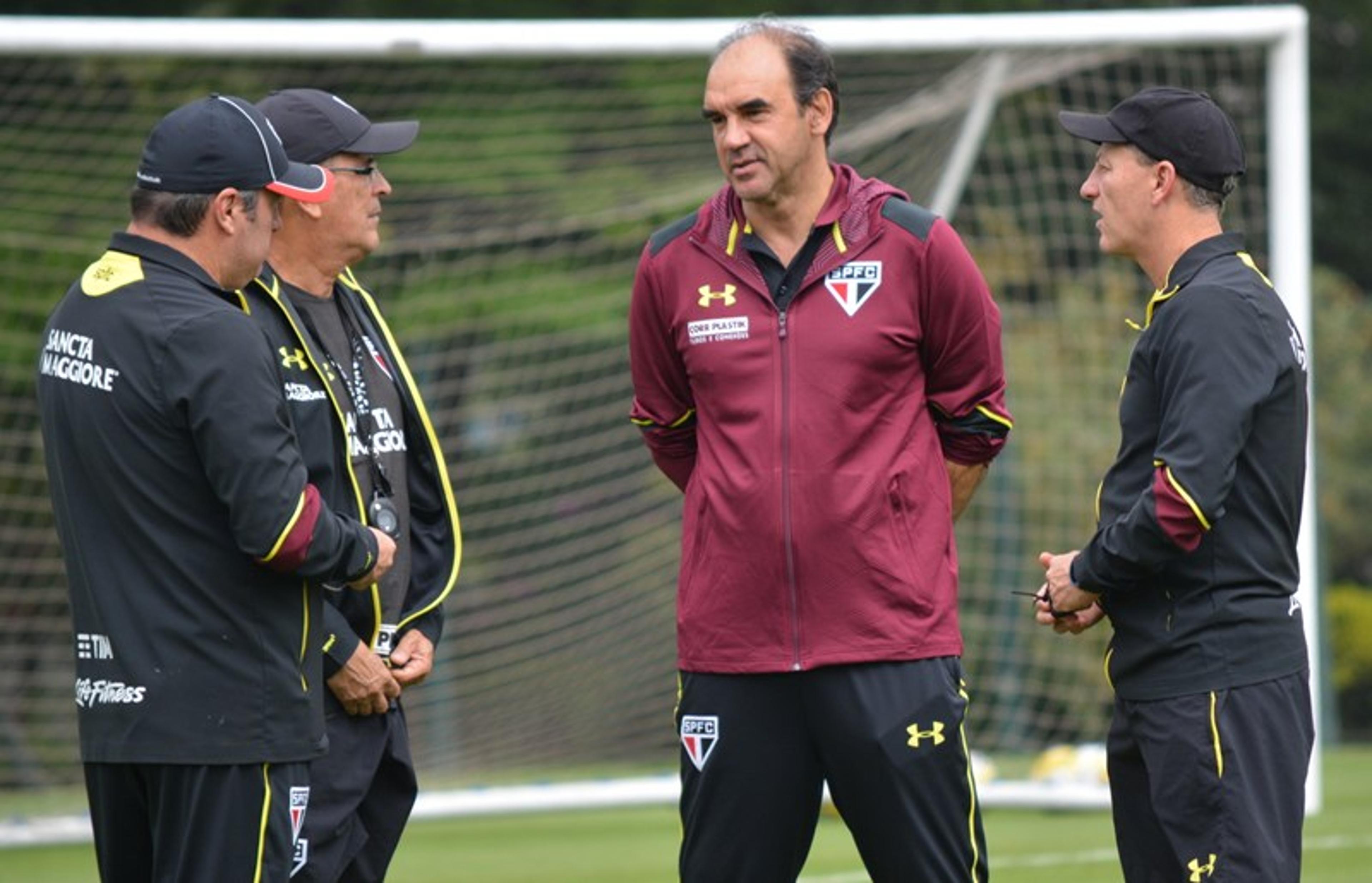 Contra lesões, titulares do São Paulo são poupados de treino com bola