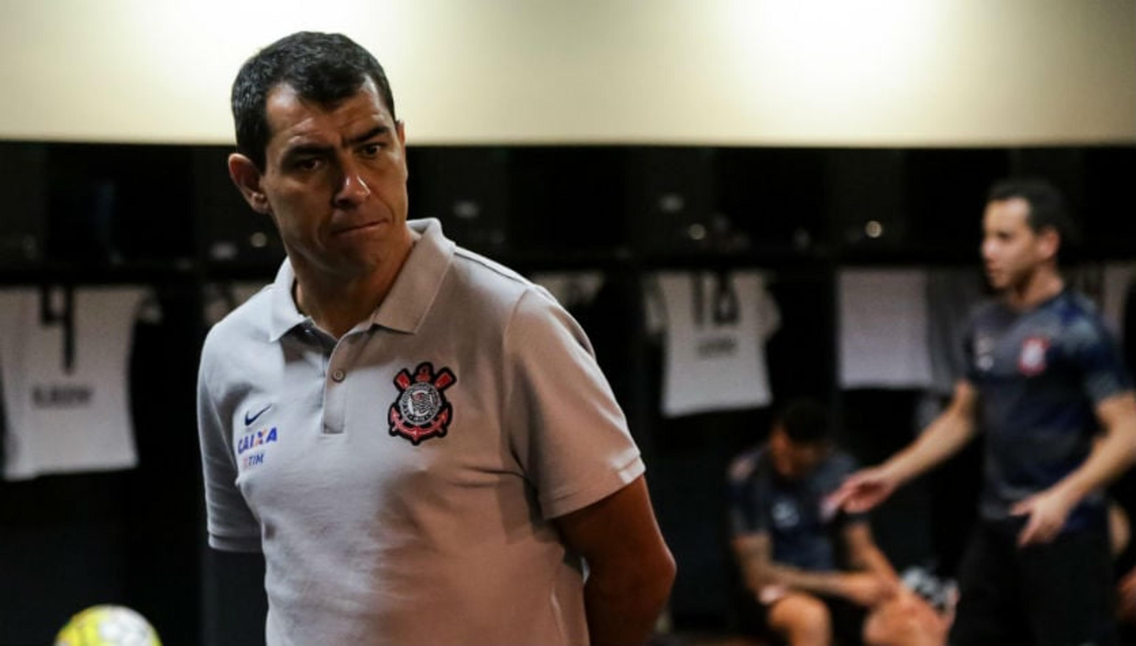 Carille se inspira em técnico do Fla e define três missões no Corinthians