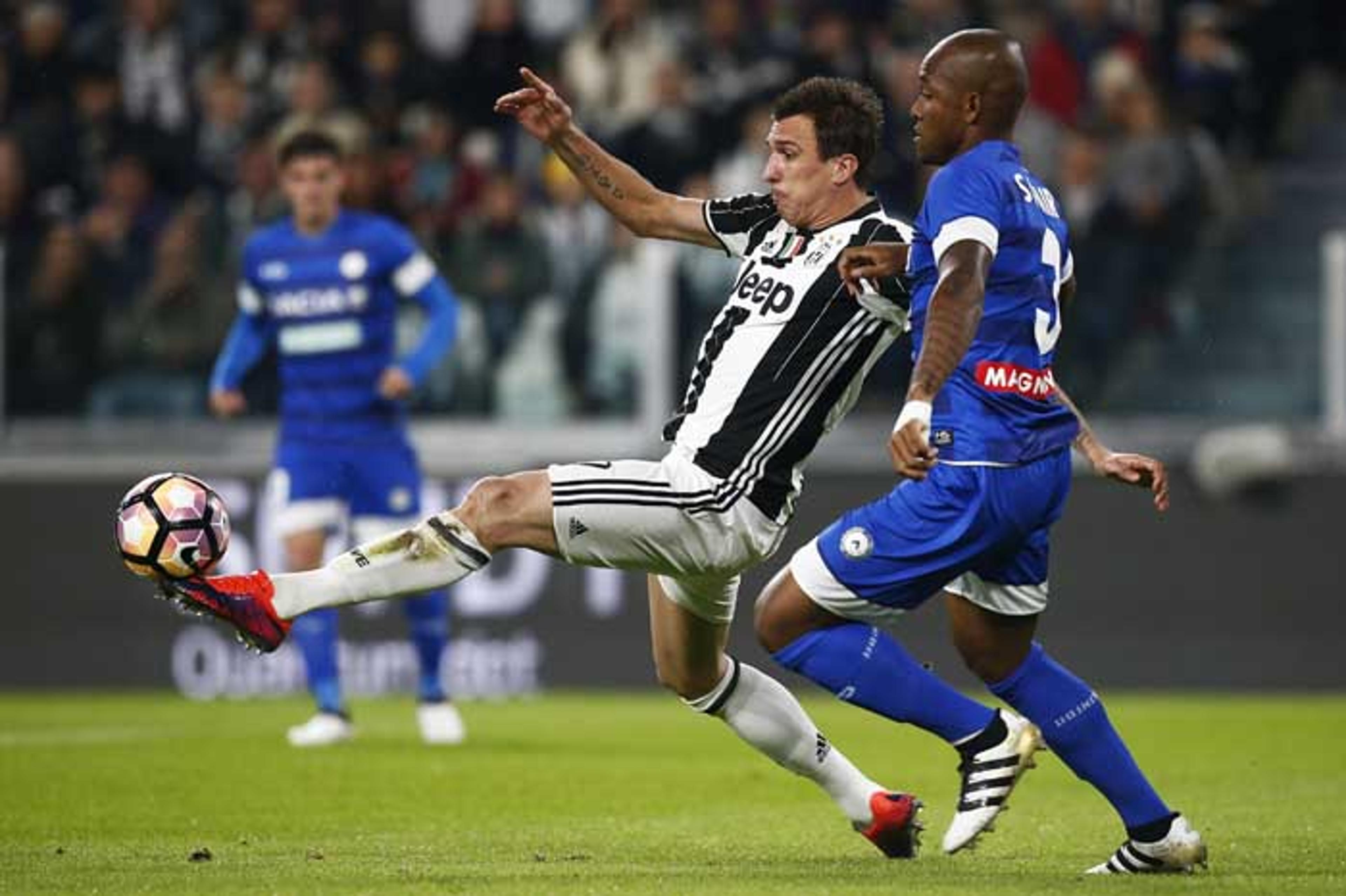 SIGA! Líder, Juventus duela contra a Udinese pelo Italiano