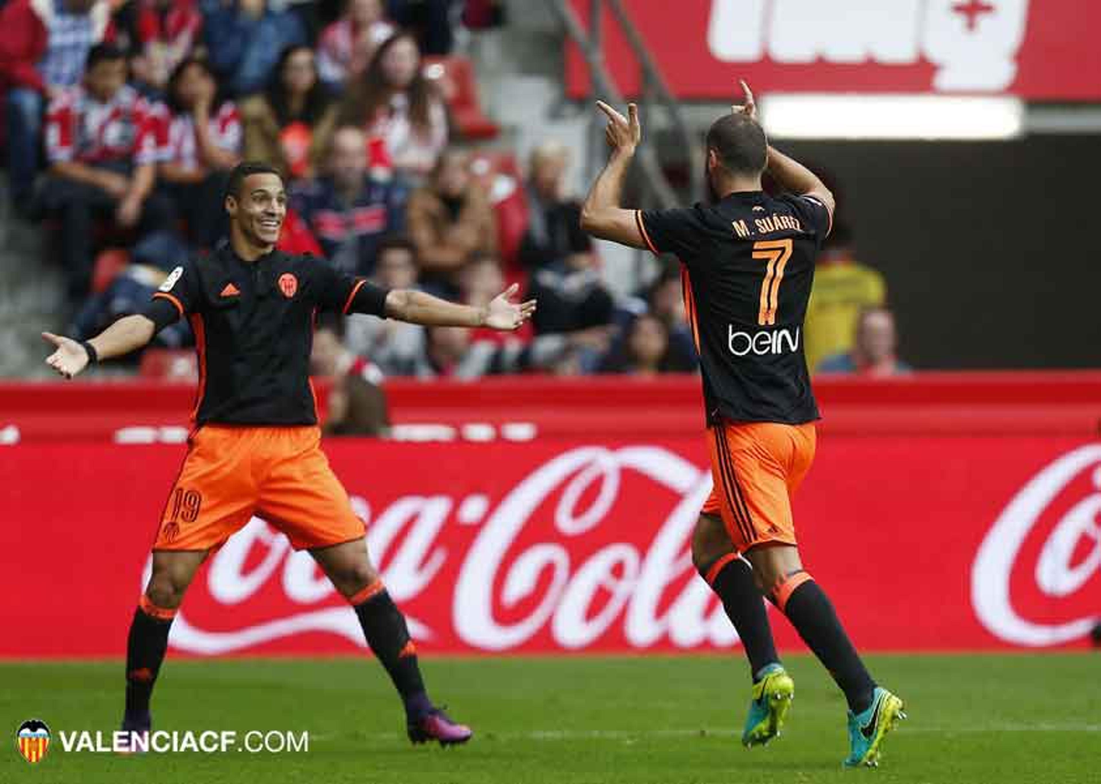 Valencia vence o Sporting Gijón e deixa a zona do rebaixamento