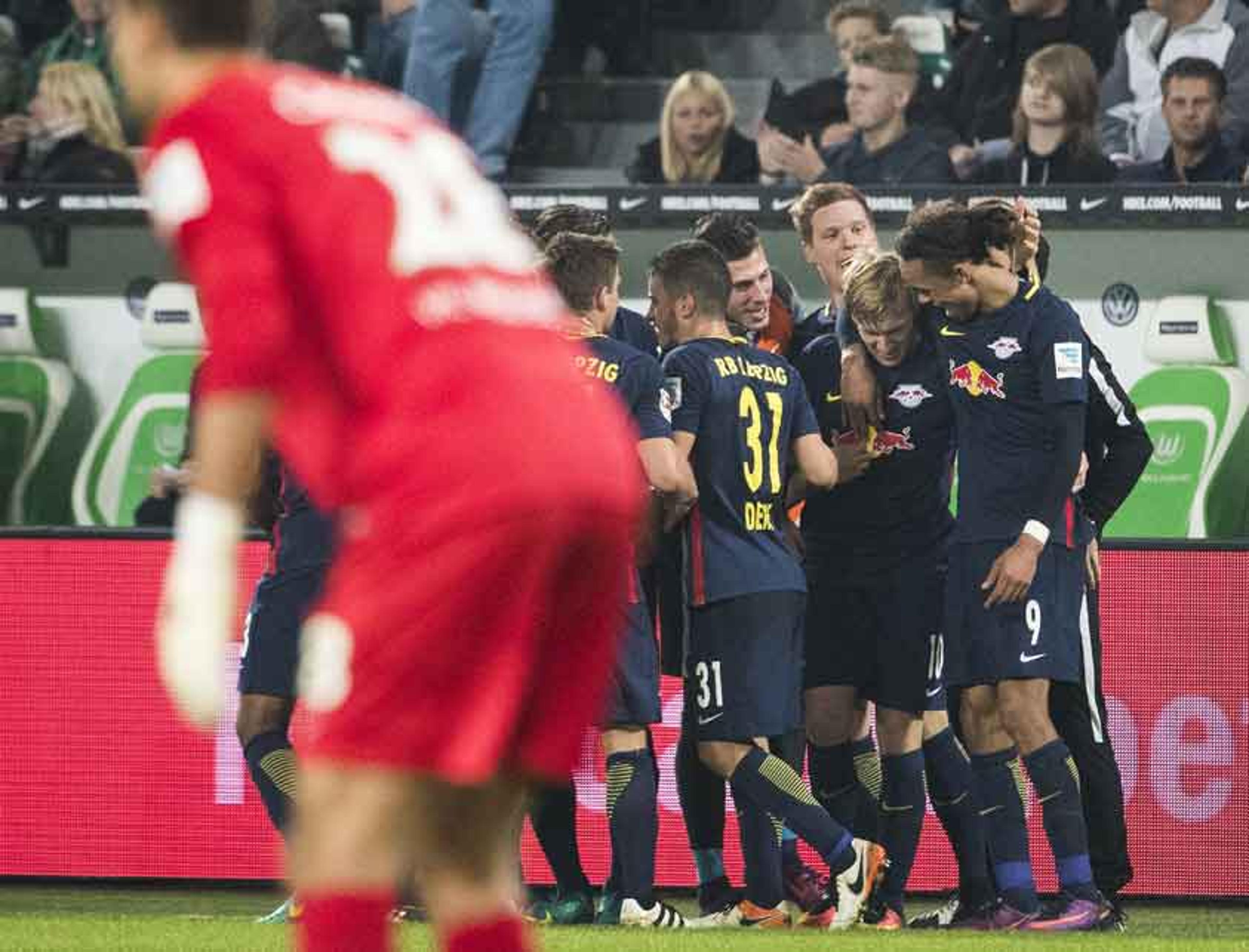 RB Leipzig vence o Wolfsburg e assume a terceira posição no Alemão