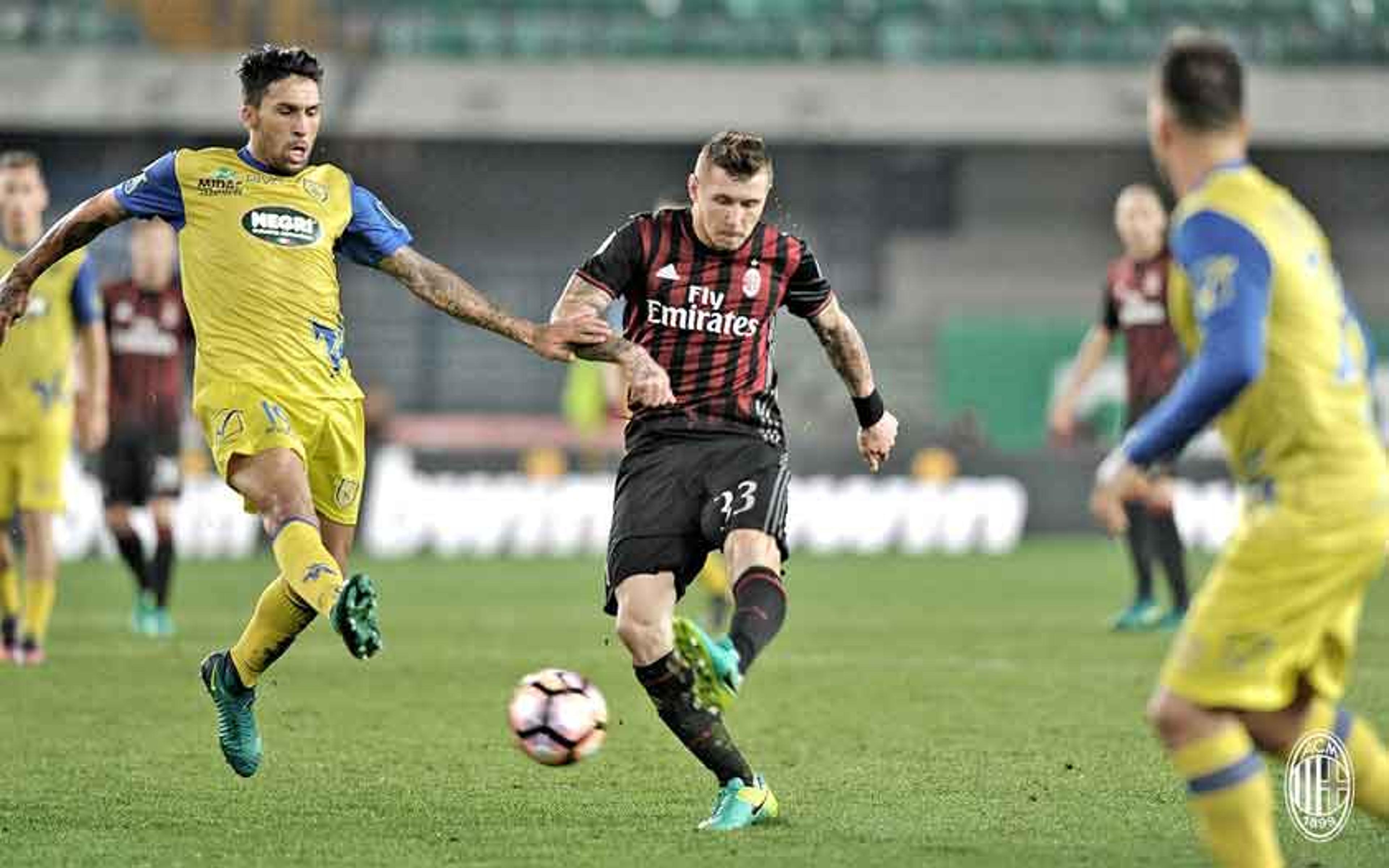 Milan vence o Chievo e assume a terceira colocação do Italiano