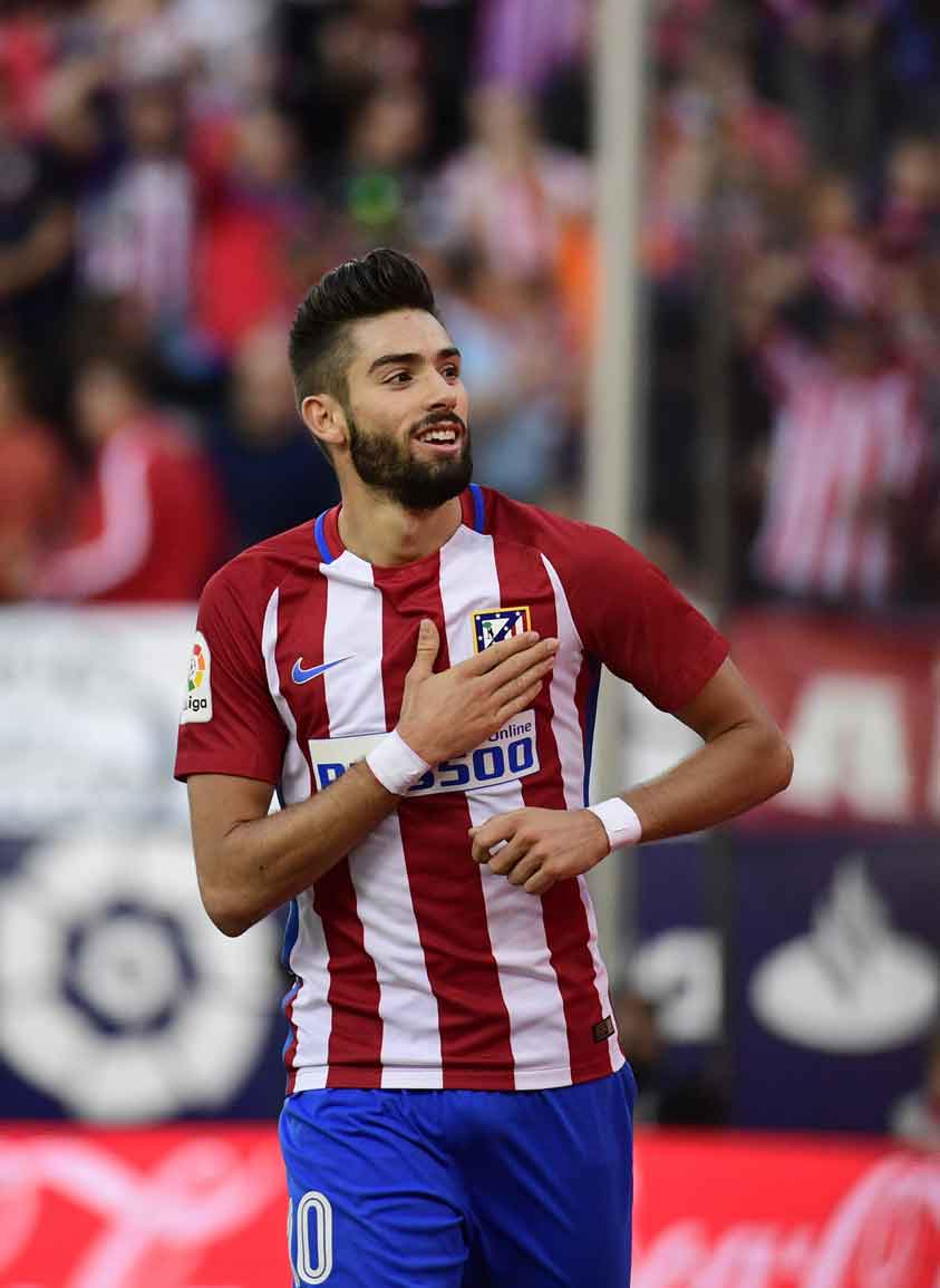 Um dos destaques do Atlético, Carrasco renova até 2022