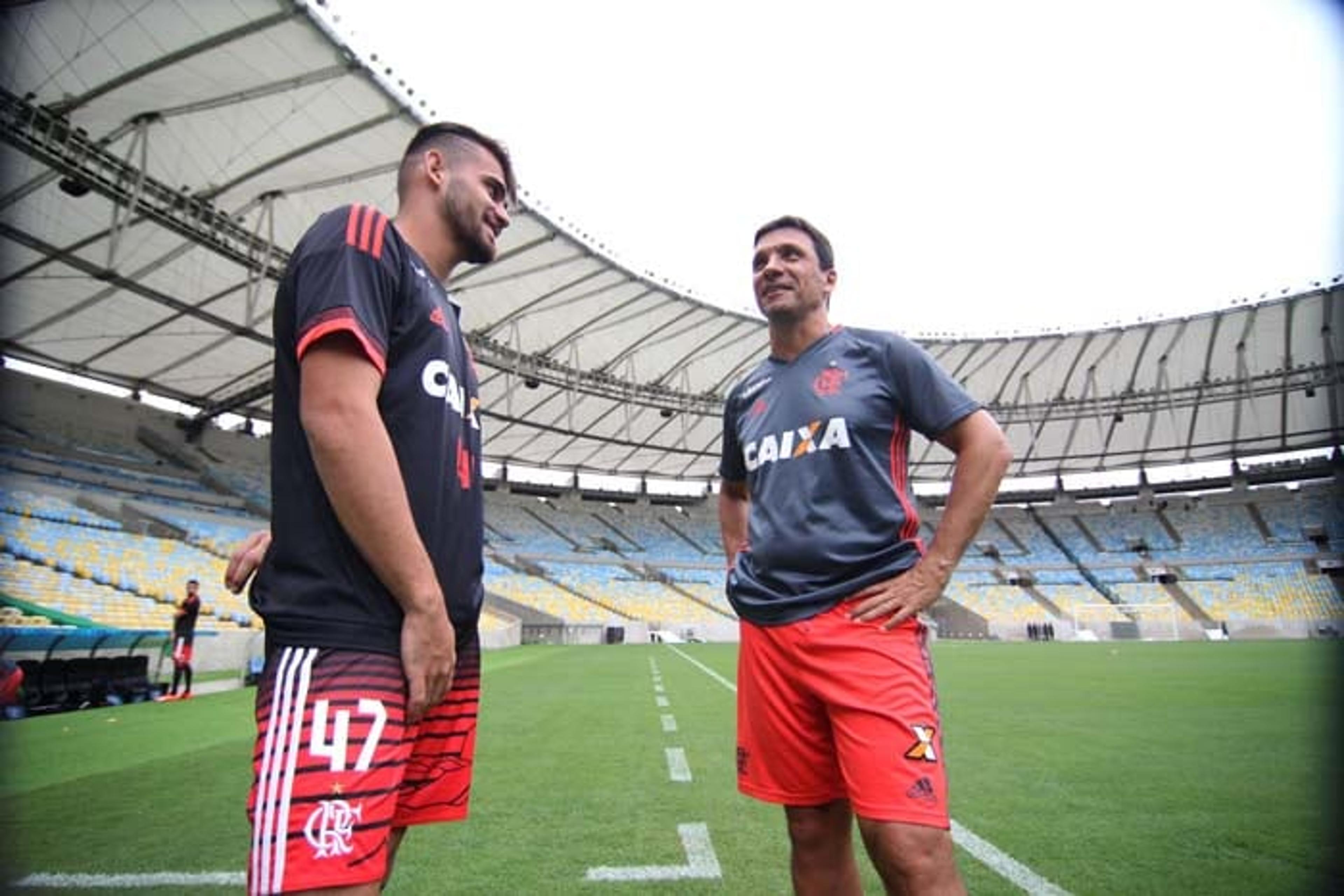 Volta ao lar: Flamengo faz treino no Maracanã. Veja fotos!