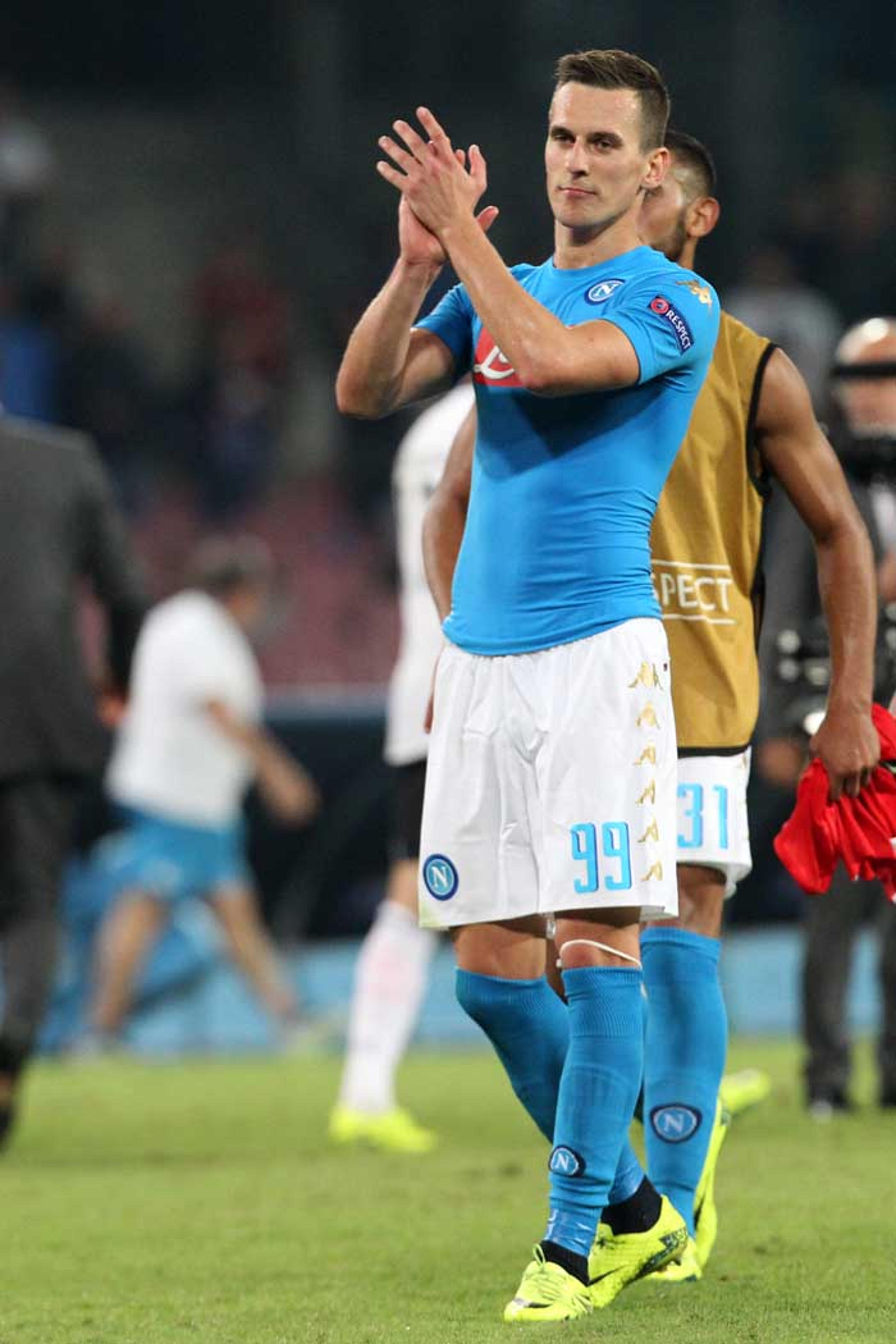 Substituto de Higuaín volta a treinar no Napoli após três meses lesionado