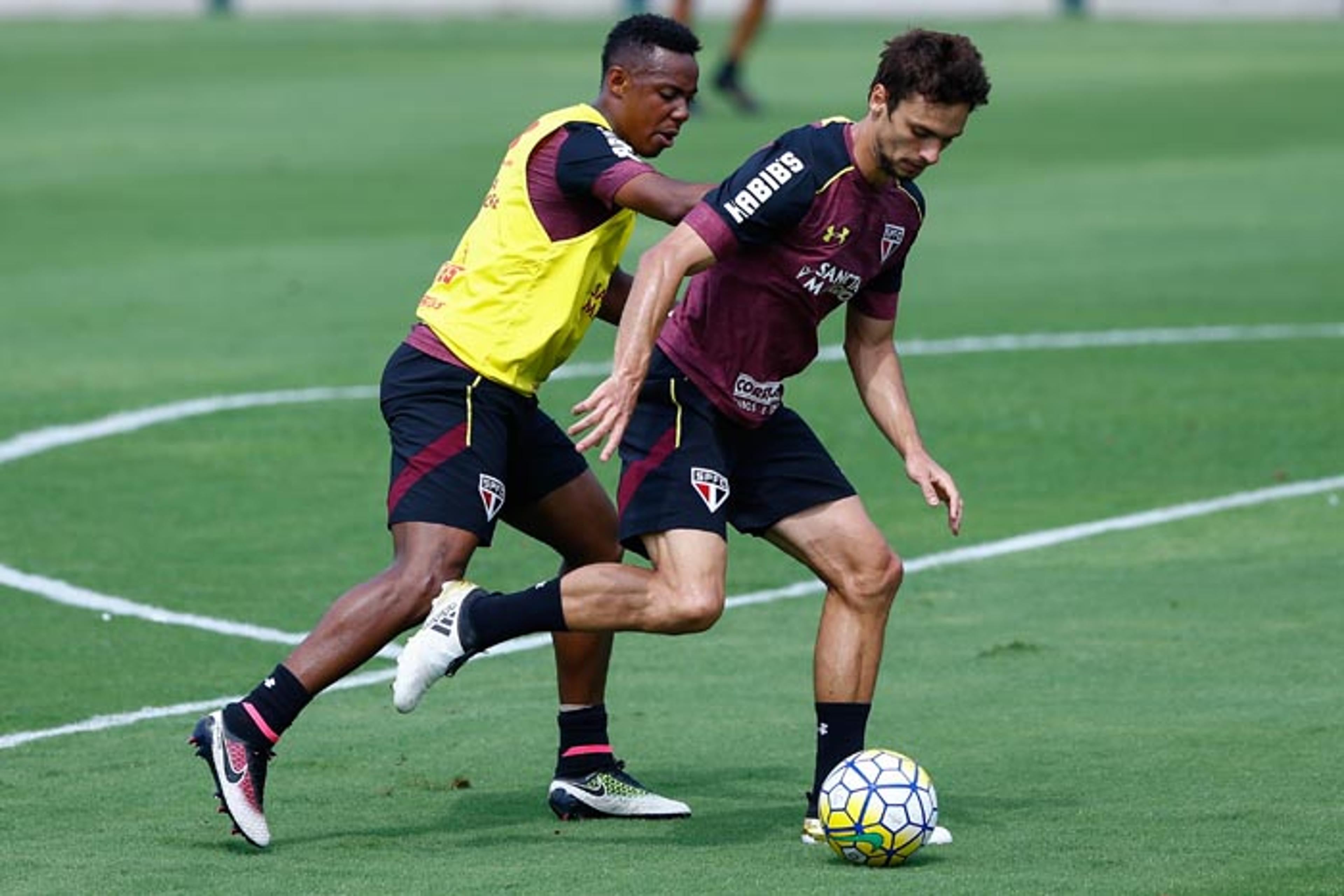 Rodrigo Caio deixa treino e será reavaliado para enfrentar o ABC