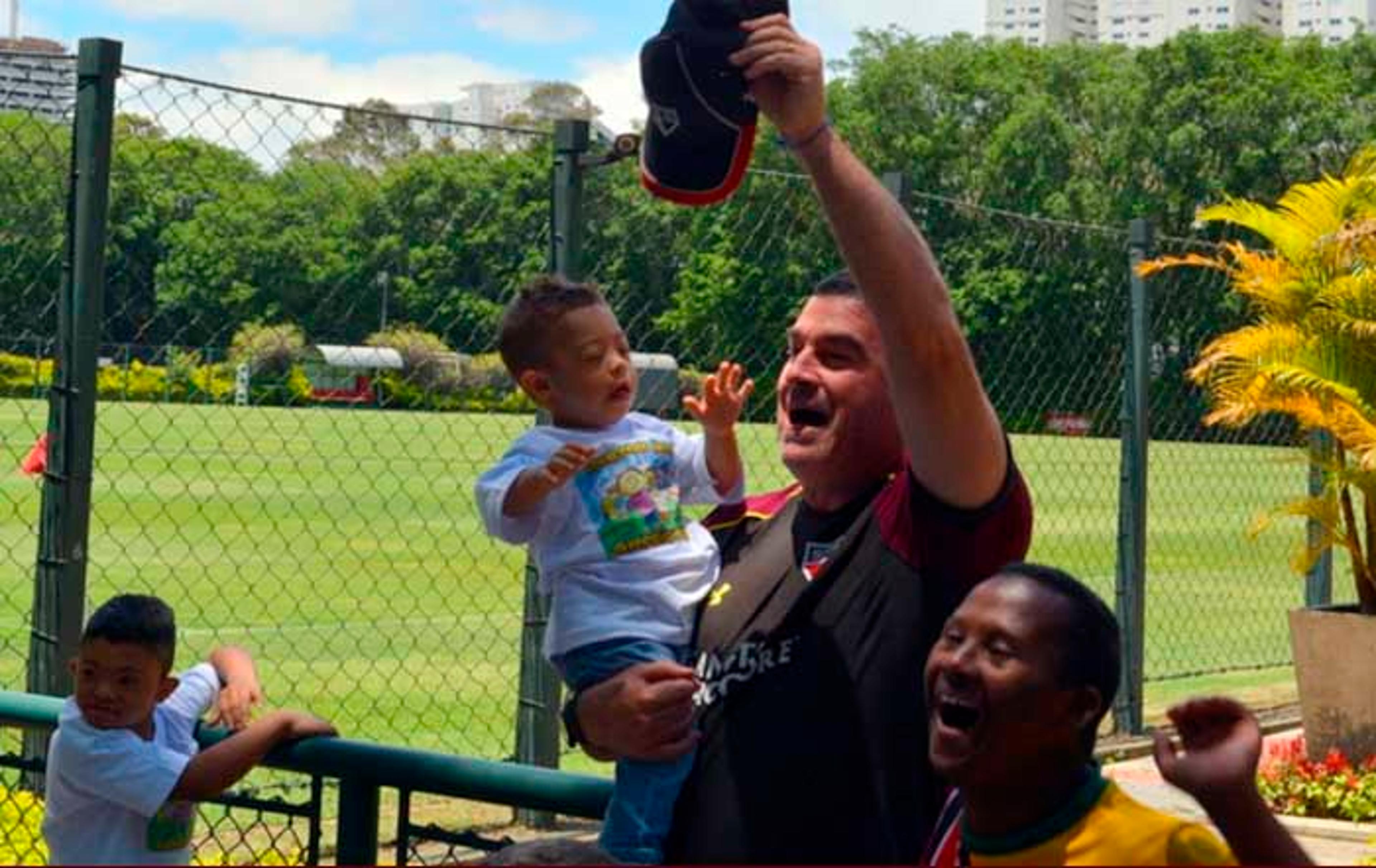 São Paulo finaliza preparação e Ricardo Gomes relaciona 21 atletas