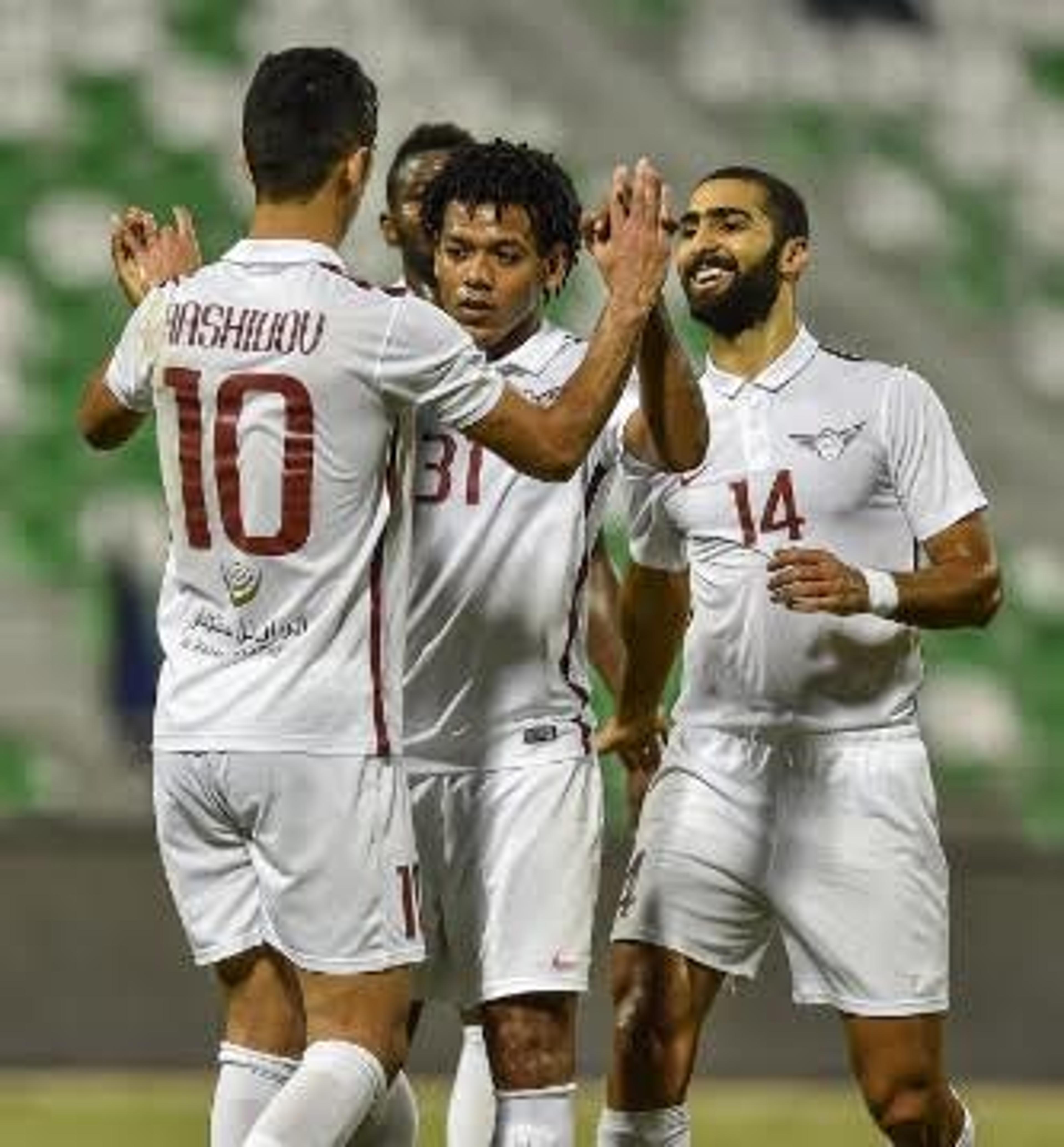 Em jogo de dez gols, Romarinho anota dois e segue artilheiro no Qatar