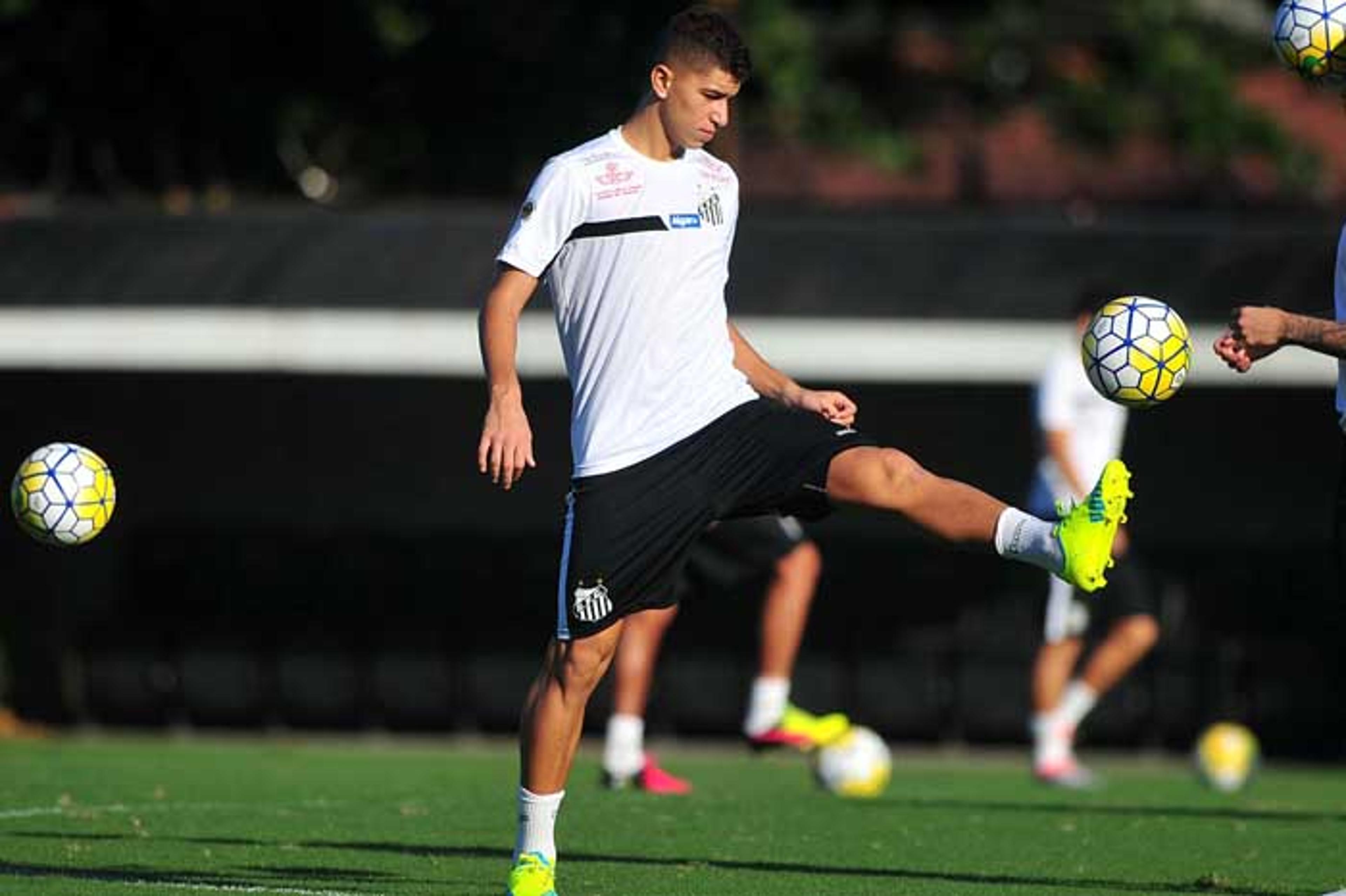 Santos recusa oferta de R$ 27 milhões por Vitor Bueno