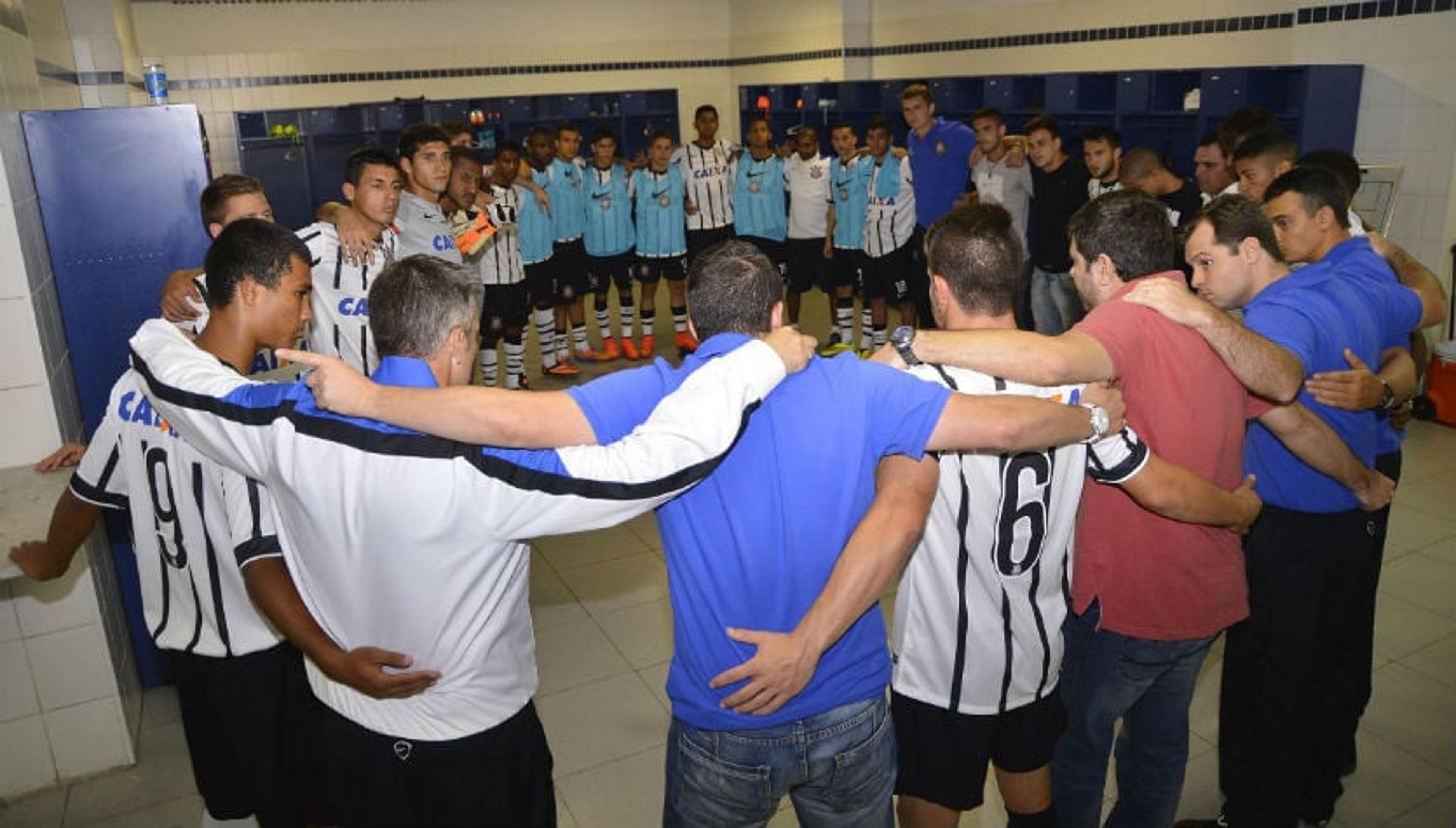 Corinthians avalia criar sub-23, mas adota cautela por duas razões; saiba