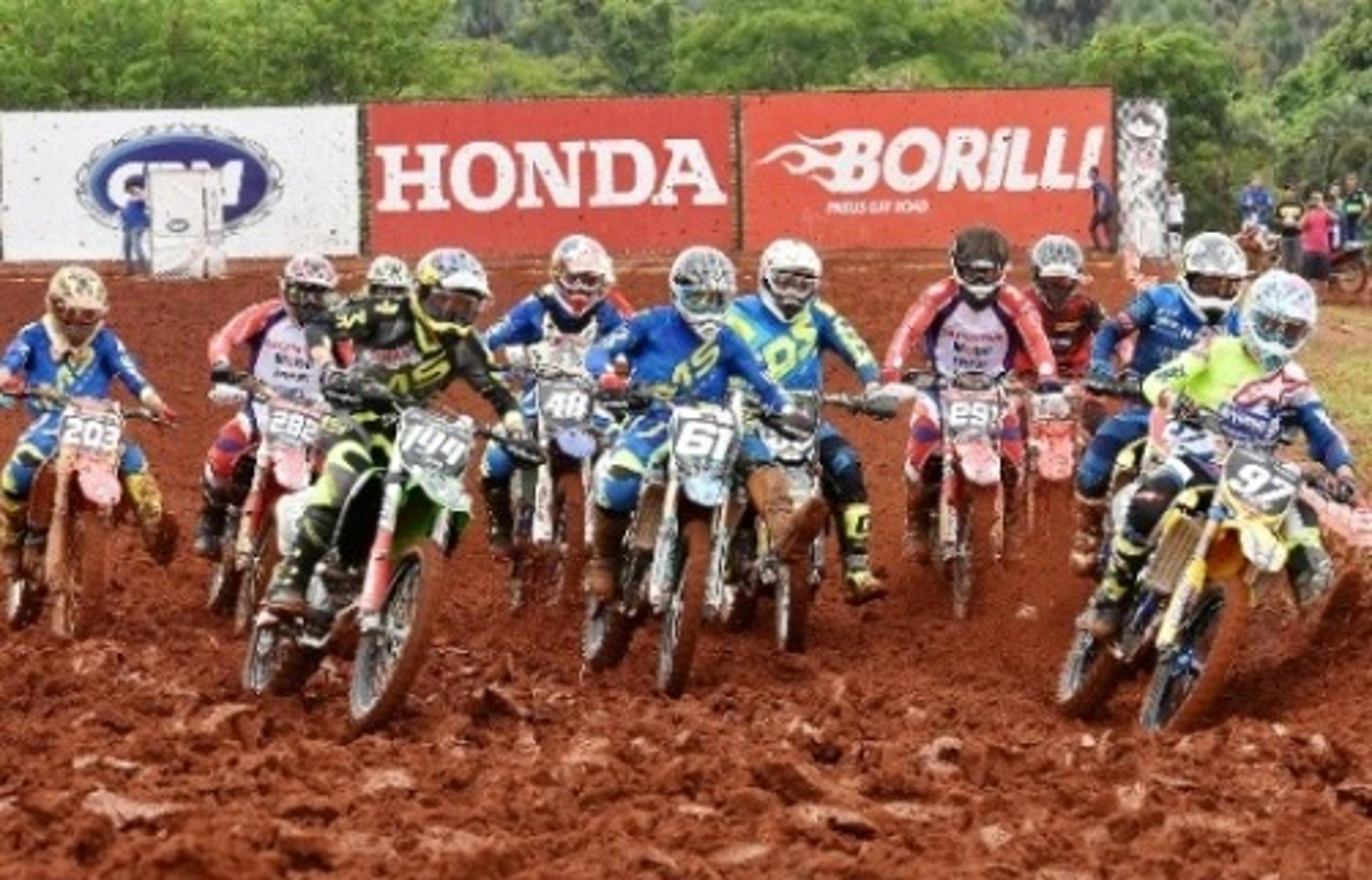 Fábio dos Santos vence na MX2 e segue líder no BR de Motocross PRÓ