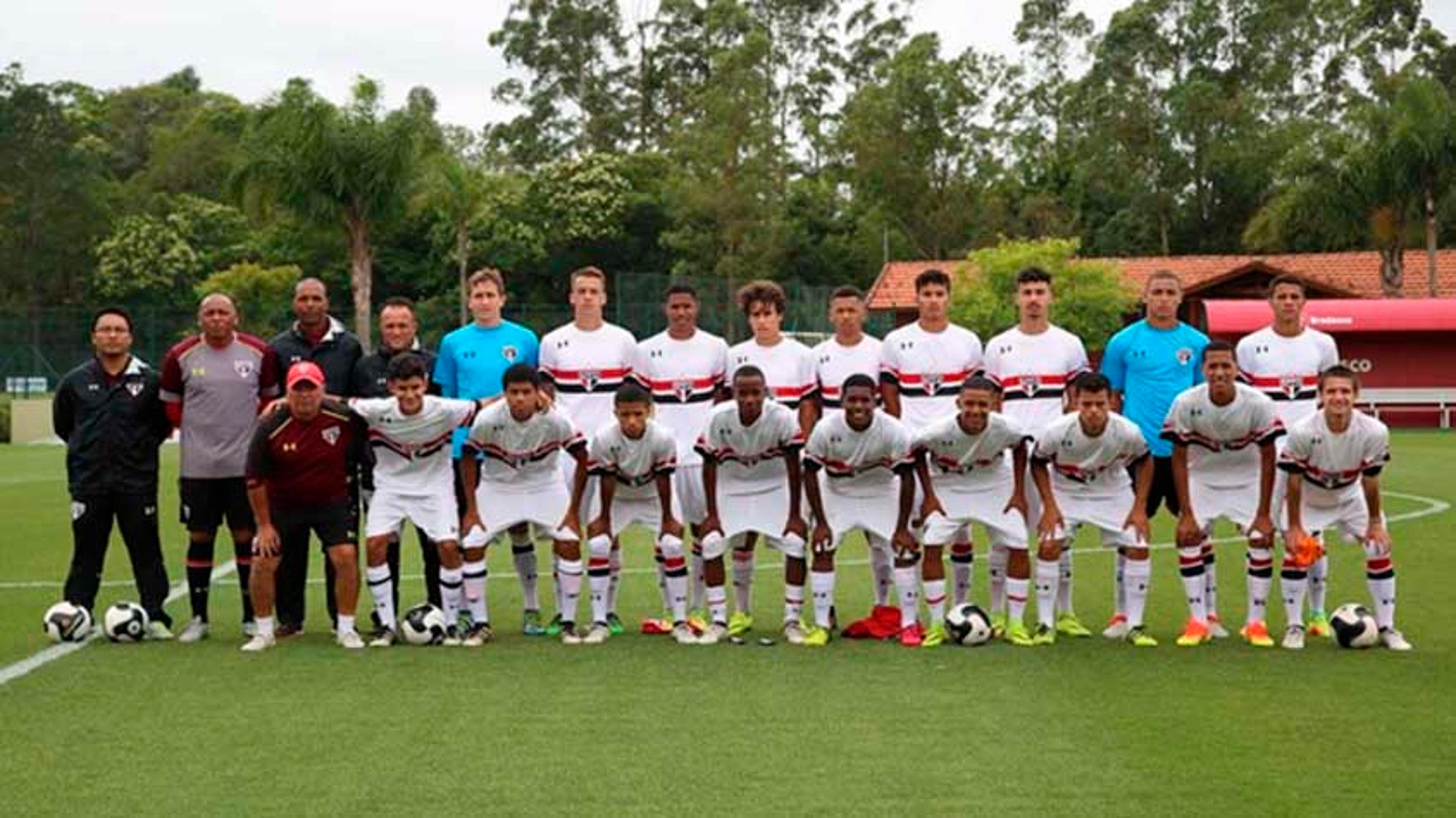 Sub-17 do São Paulo vence o Diadema e vai à final do Paulista. Sub-15 cai